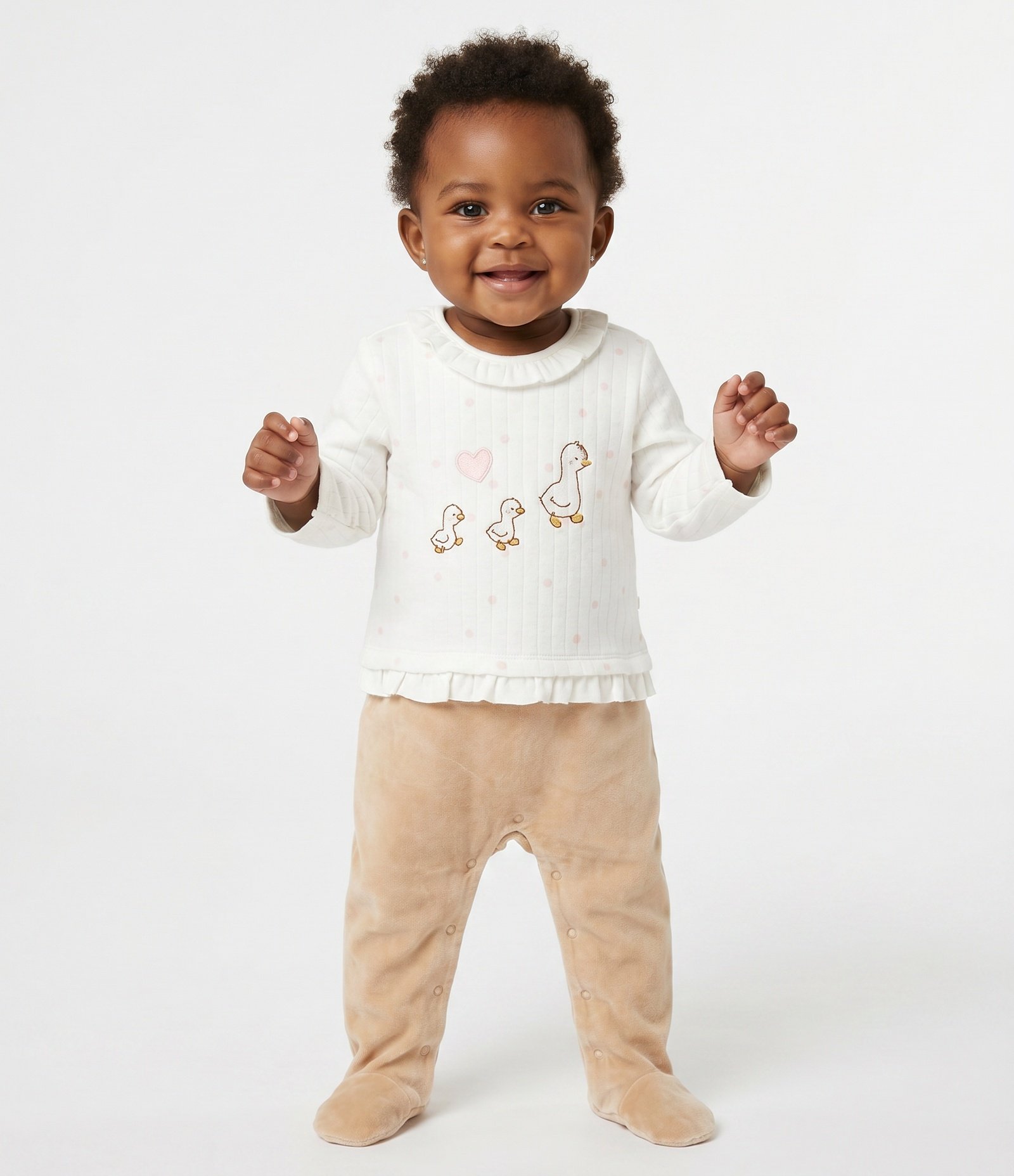 Macacão Bebê Matelassê com Bordado Patinhos – Tam 0 a 18 Meses Branco/Bege 1
