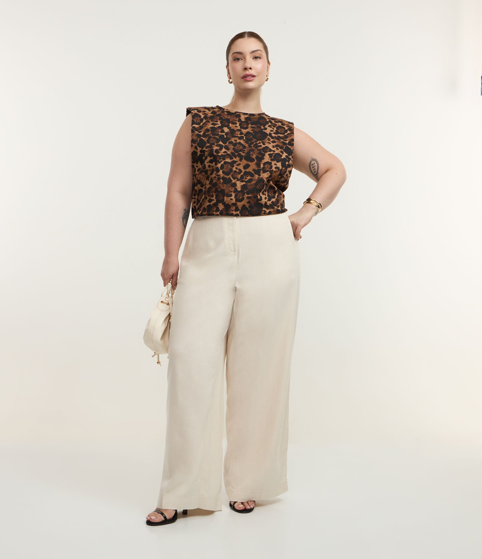 Regata Muscle Tee em Algodão com Estampa Onça Curve & Plus Size Marrom 2