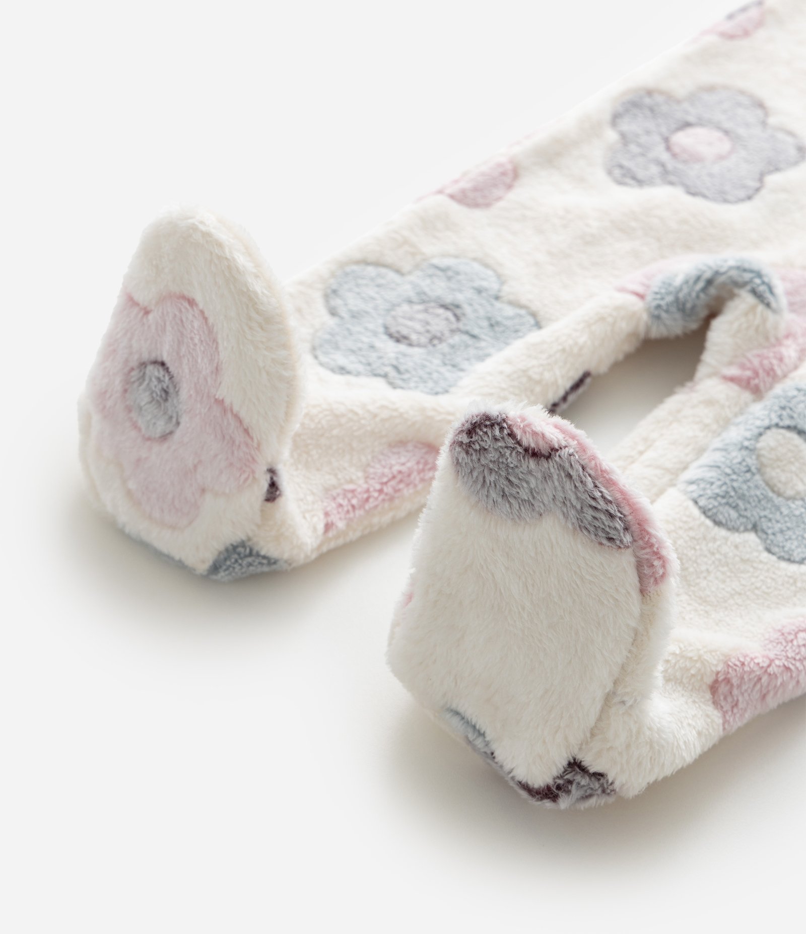 Macacão Infantil em Fleece com Estampa de Flores - Tam RN a 18 Meses Bege 6