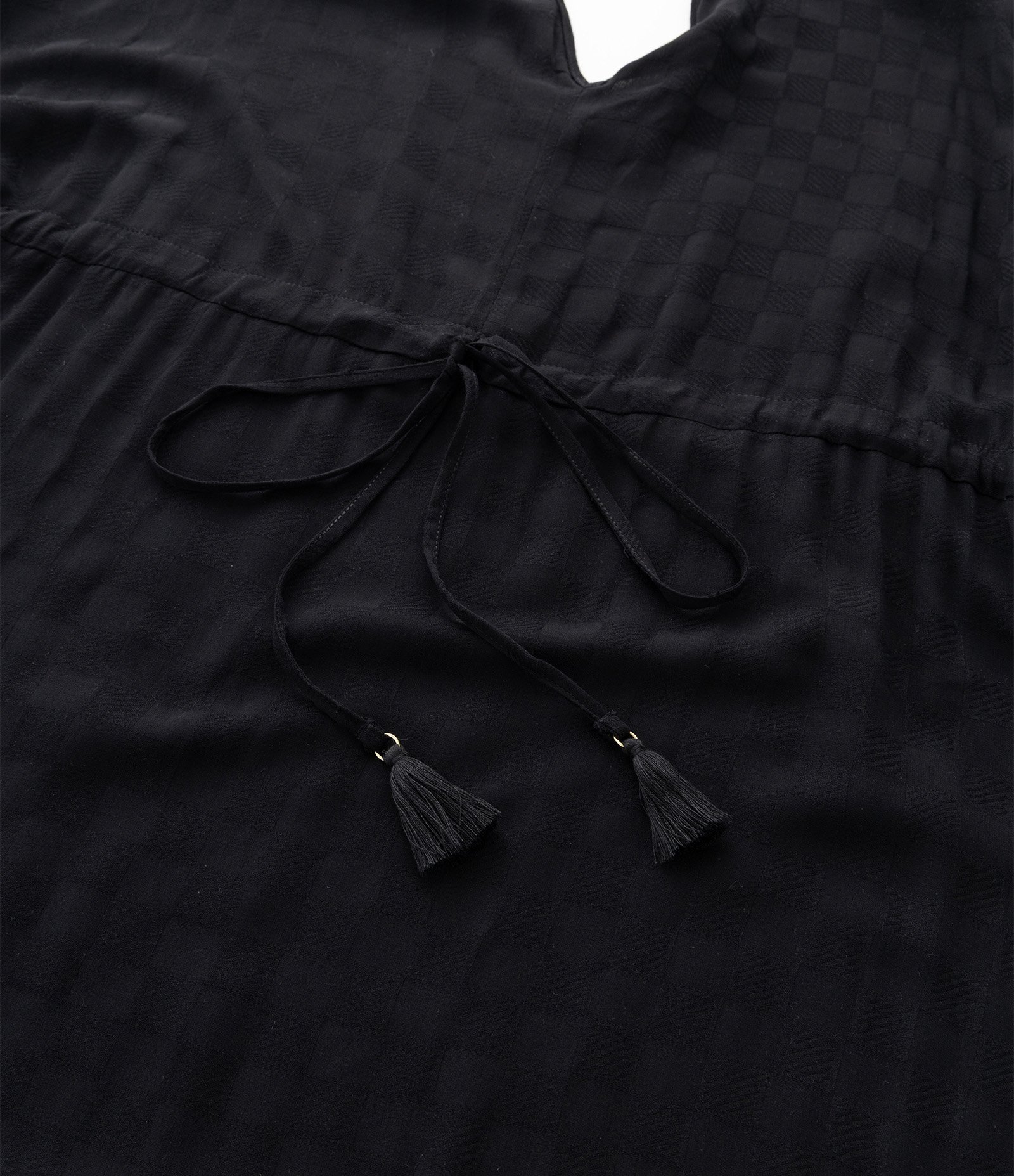 Vestido Midi em Jacquard com Amarração Curve & Plus Size Preto 7