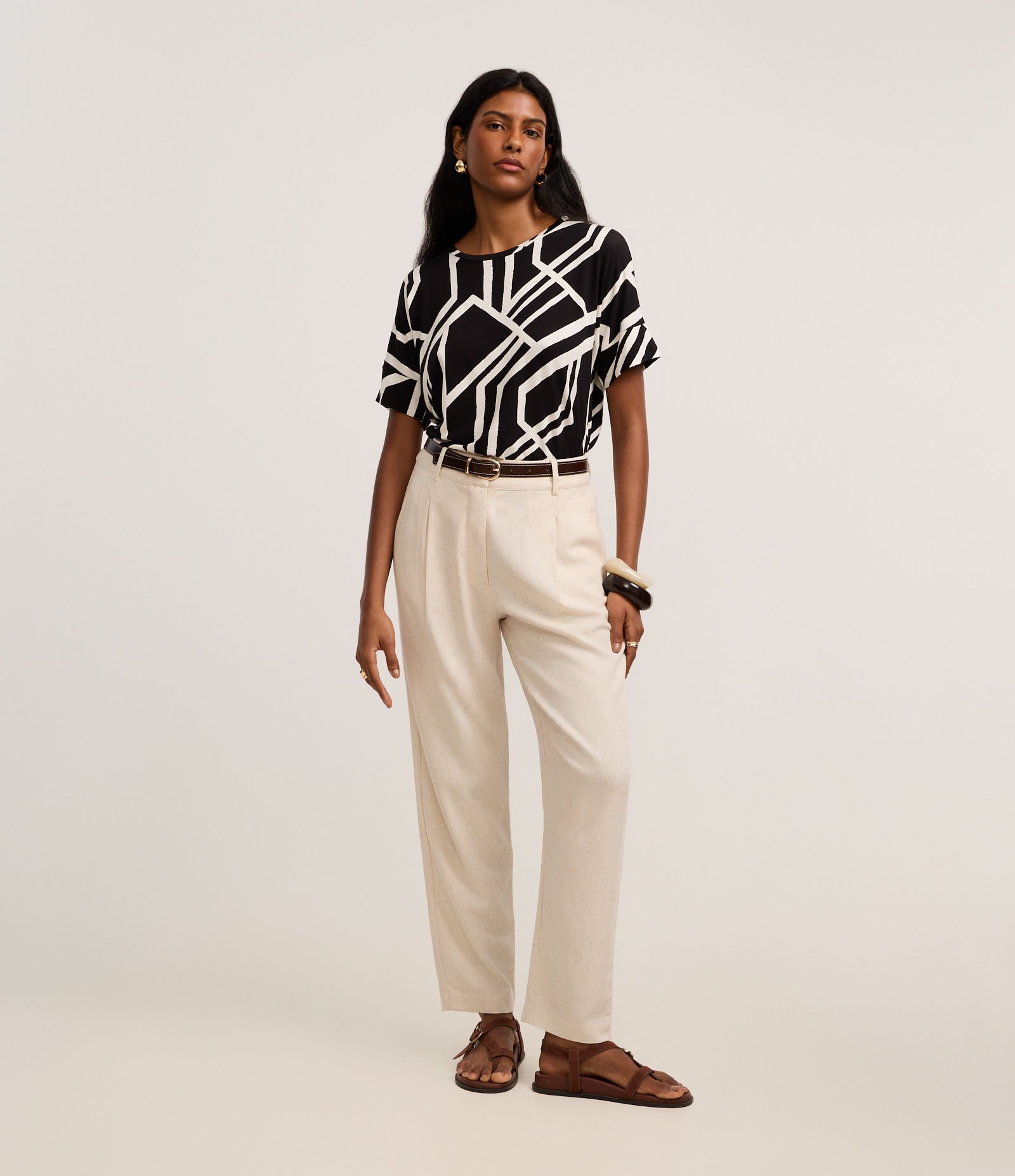 Blusa em Viscolycra com Gola Redonda e Estampa Geométrica Preto 2