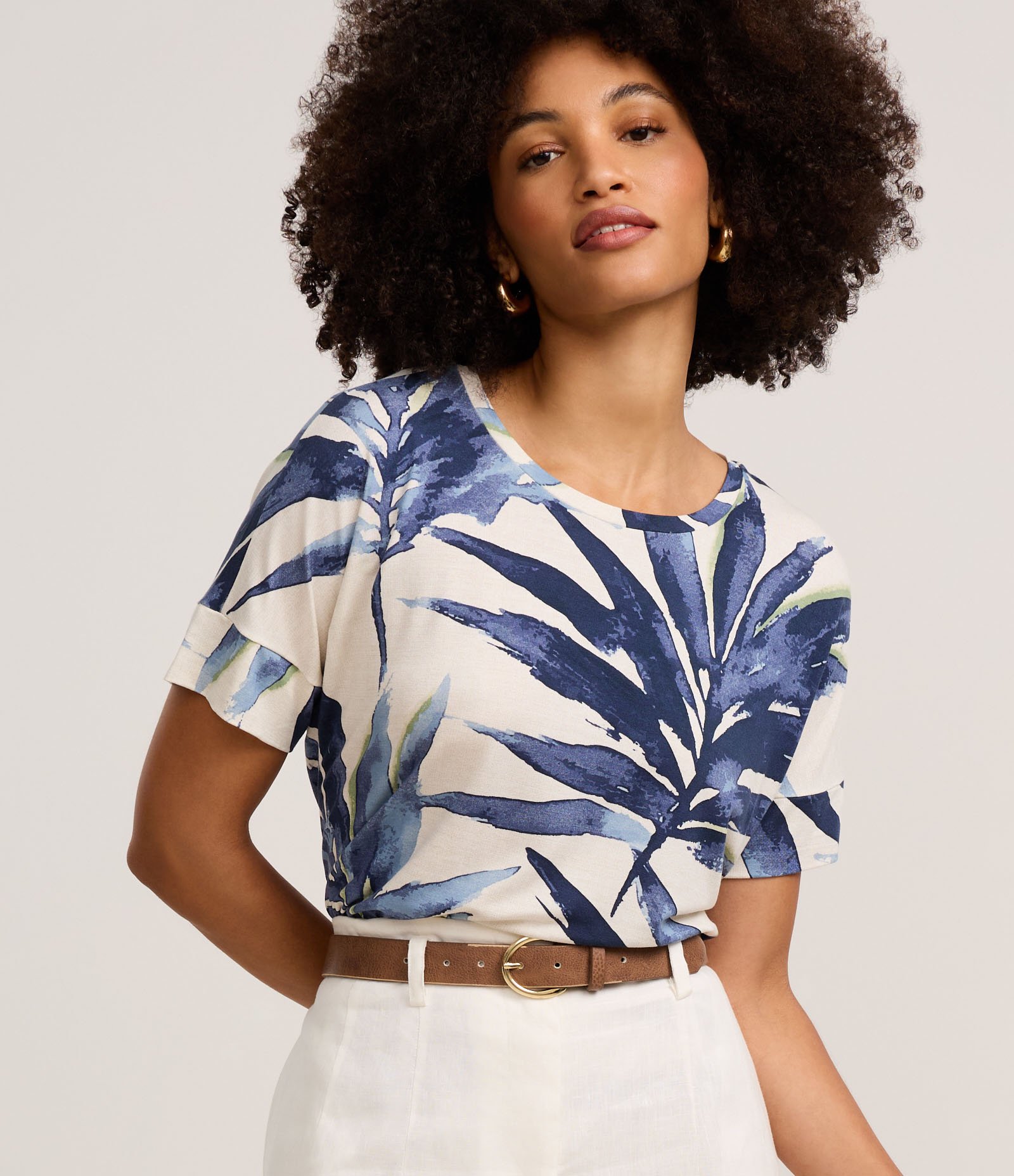 Blusa em Viscolycra com Estampa Folhagem Azul/Off White 1