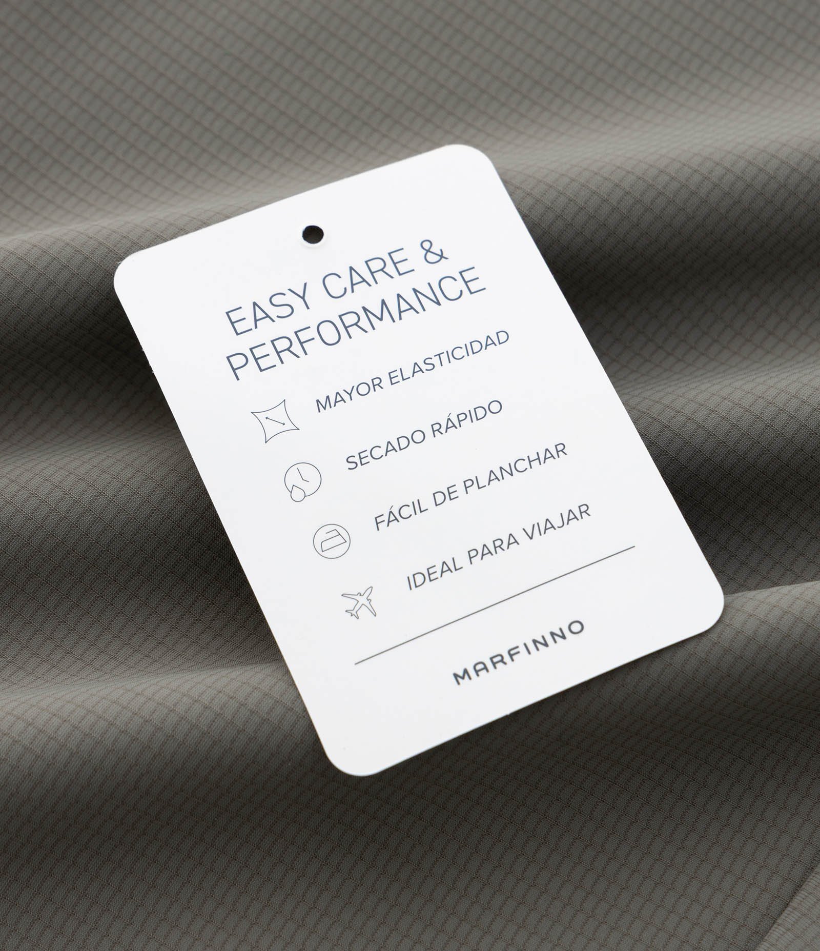 Calça em Tecido Tecnológico e Texturizada Verde 9