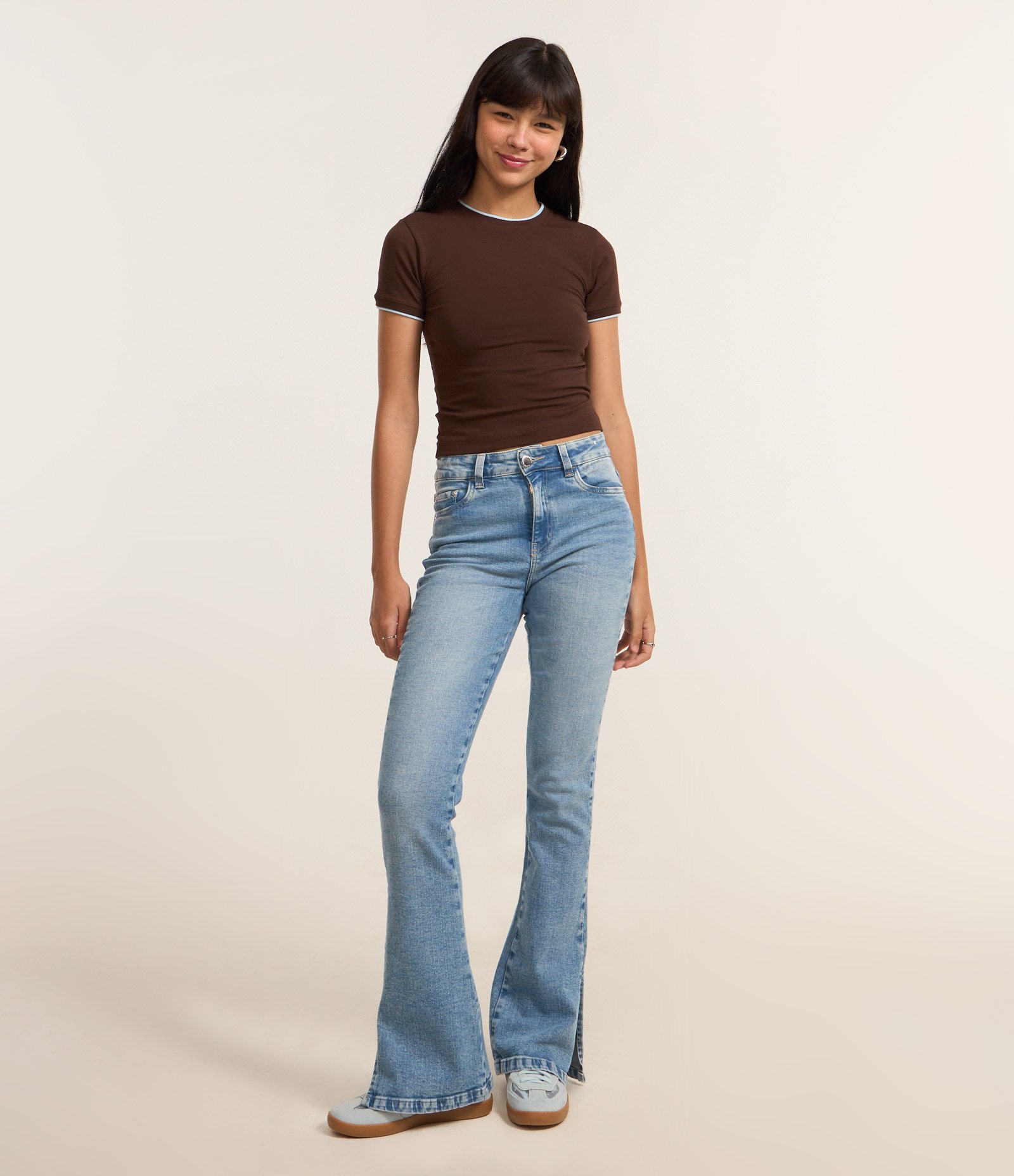 Camiseta New T-shirt em Algodão com Detalhe na Gola Marrom 2