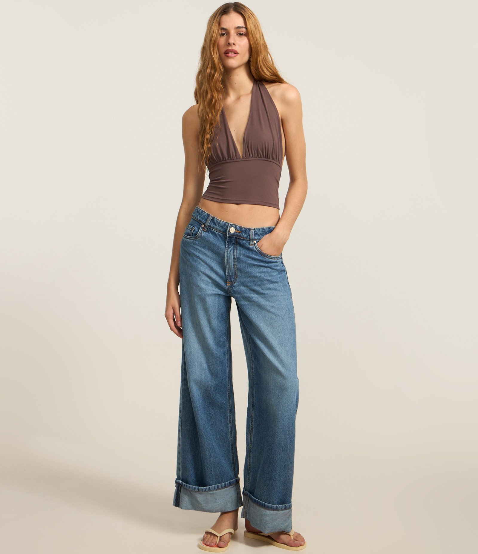 Blusa em Microfibra Frente Única com Amarração e Malha Gelada Marrom 2