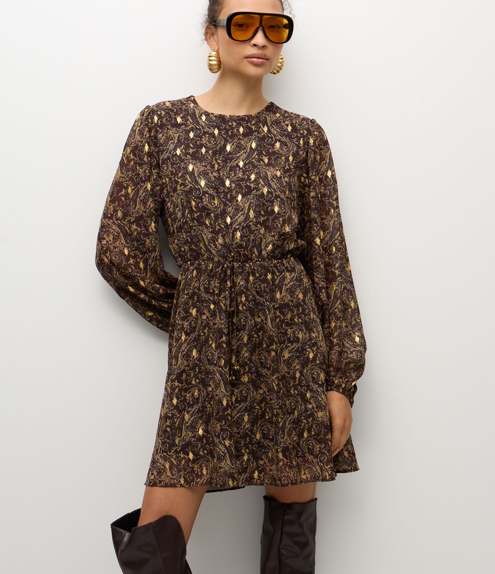 Vestido Curto em Chiffon com Manga Longa Ajustada Marrom 4