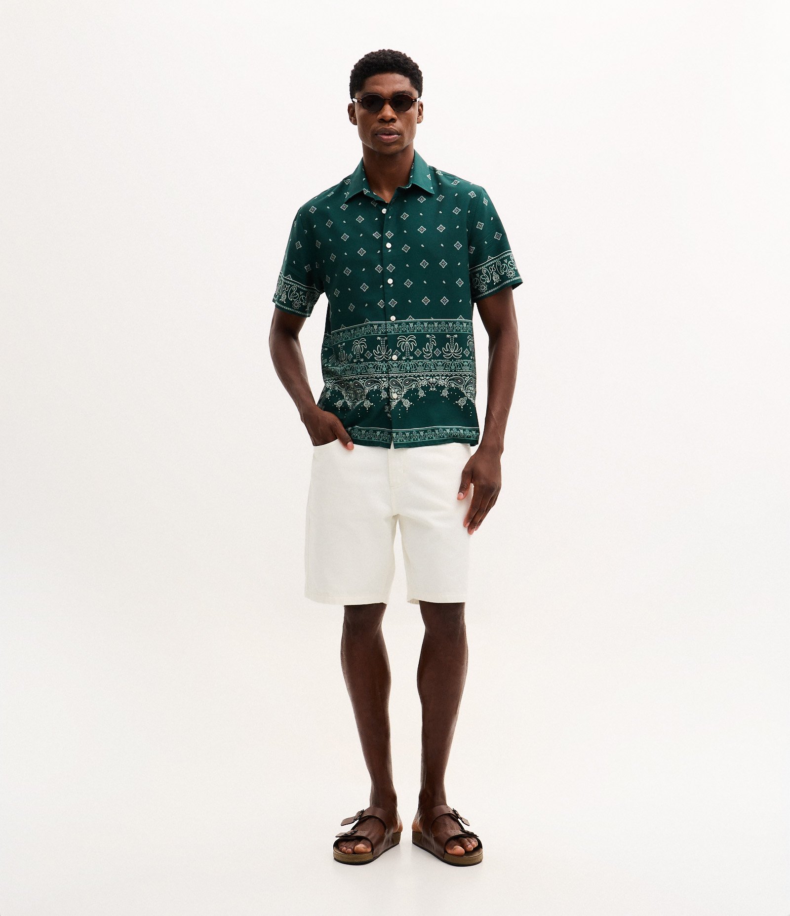 Camisa Comfort em Liocel com Estampa Paisley Verde Escuro 3