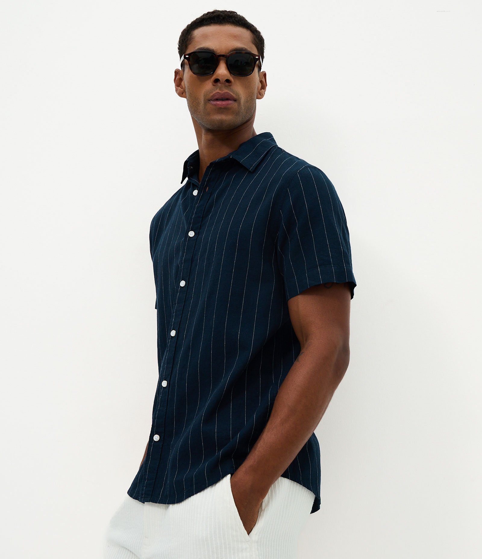 Camisa Listrada em Linho e Algodão Azul 2