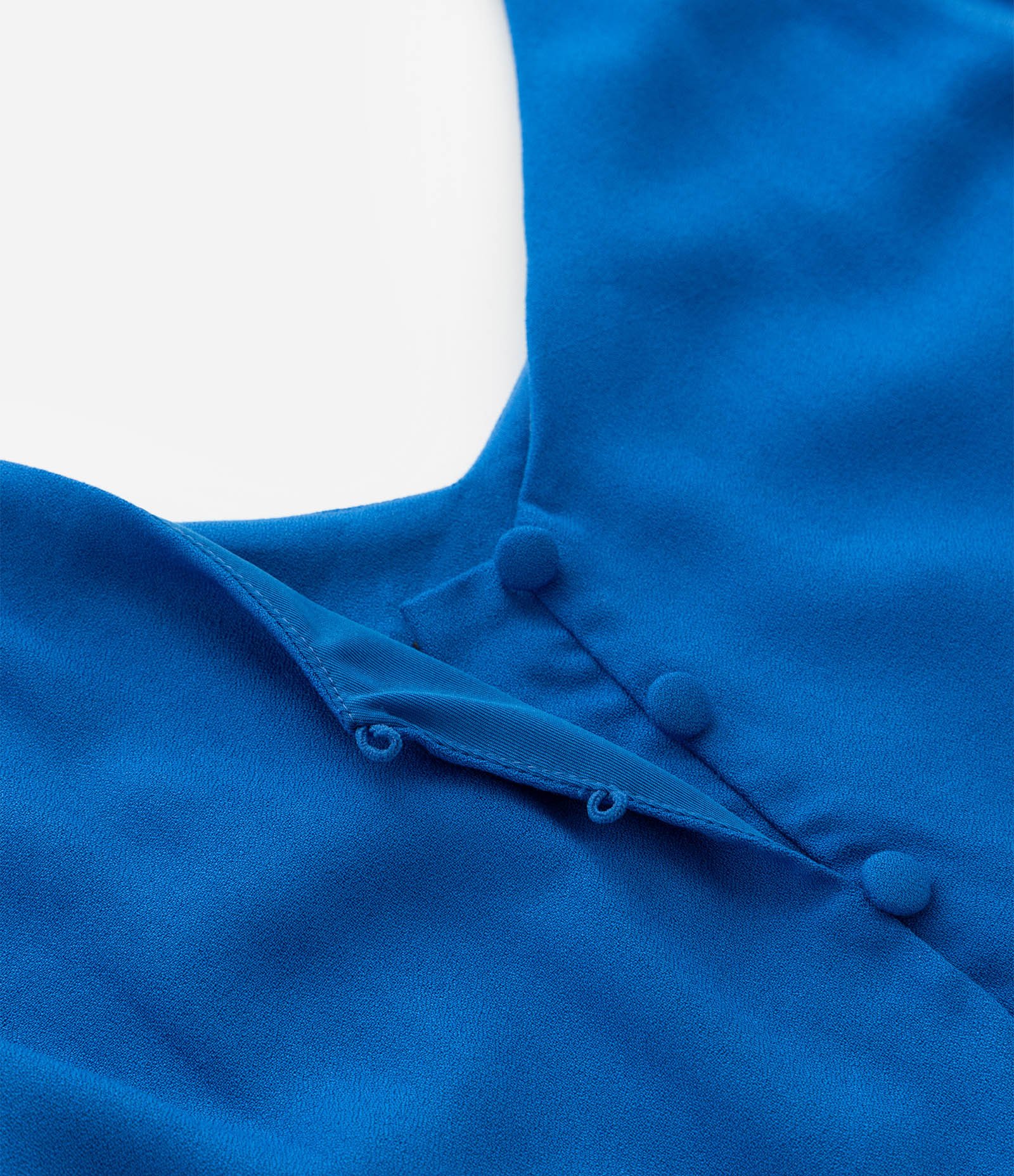 Regata Alongada em Viscose com Botões Frontais Curve & Plus Size Azul 8