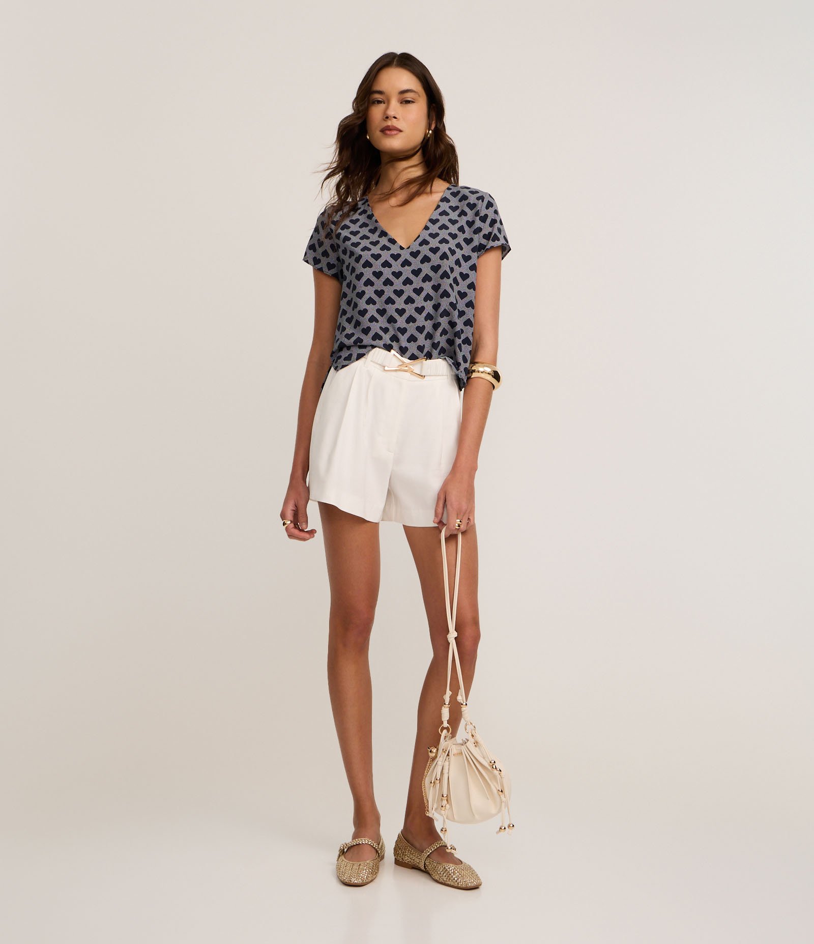 Blusa em Crepe com Decote V e Estampa Corações Azul 2