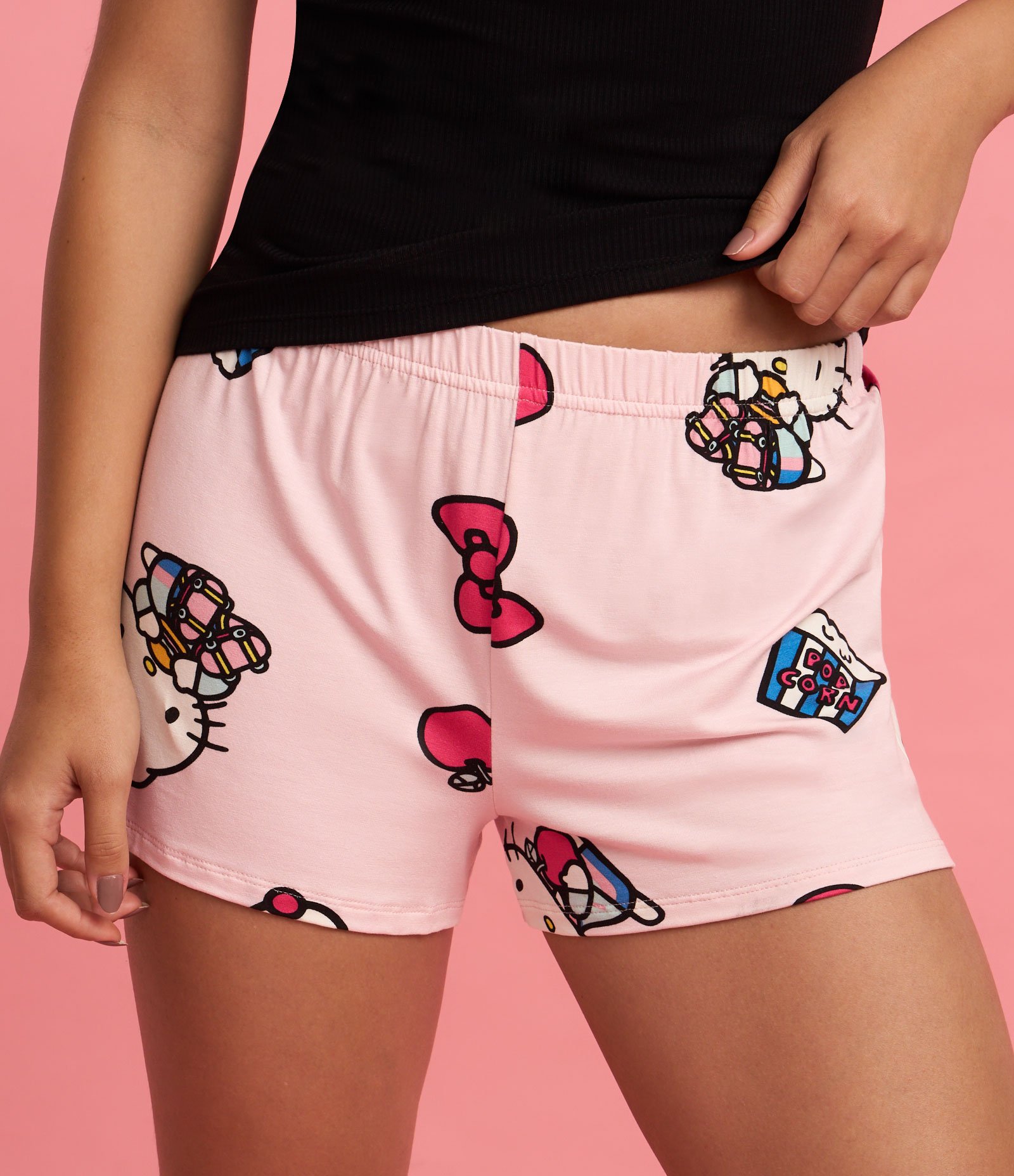 Pijama Short Doll em Ribana com Short Estampado Hello Kitty Preto/Rosa 3