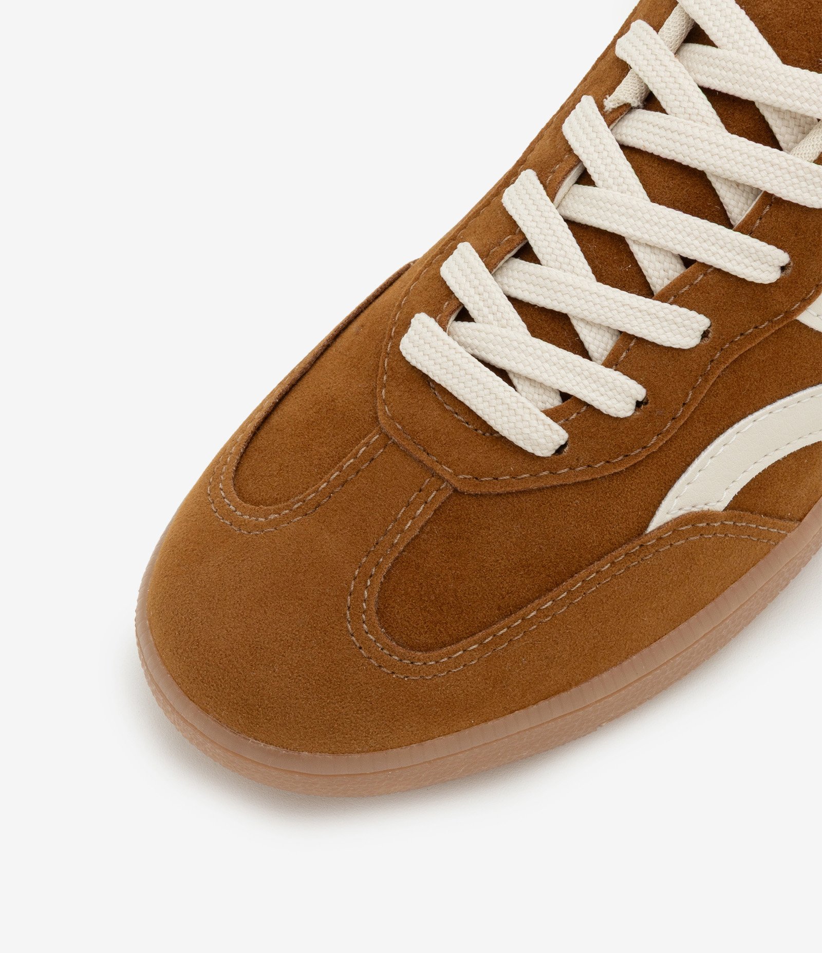 Tênis Chuteira com Efeito Camurça e Recortes Marrom 4