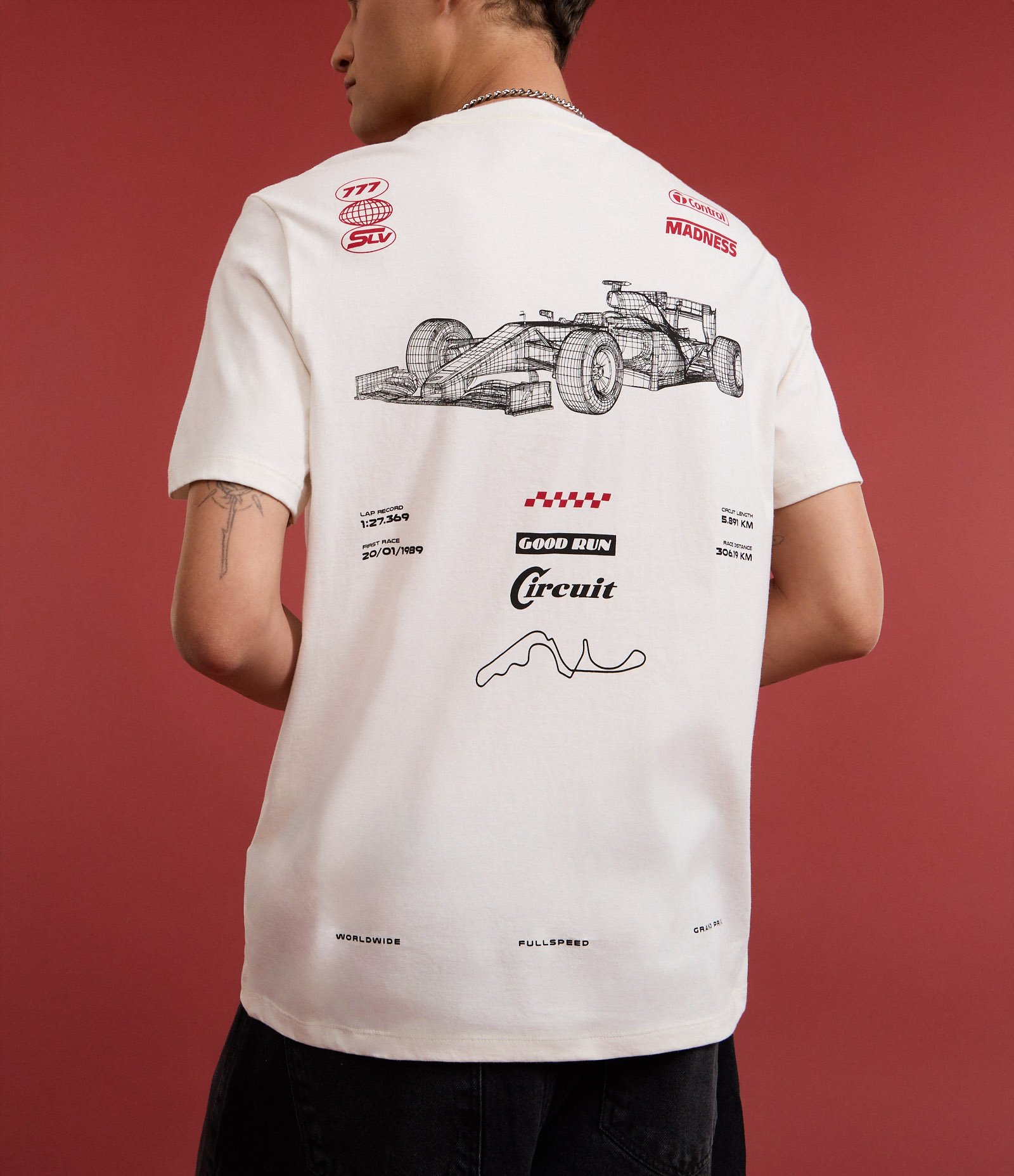 Camiseta Comfort em Algodão com Estampa Automobilismo e Lettering Branco 1