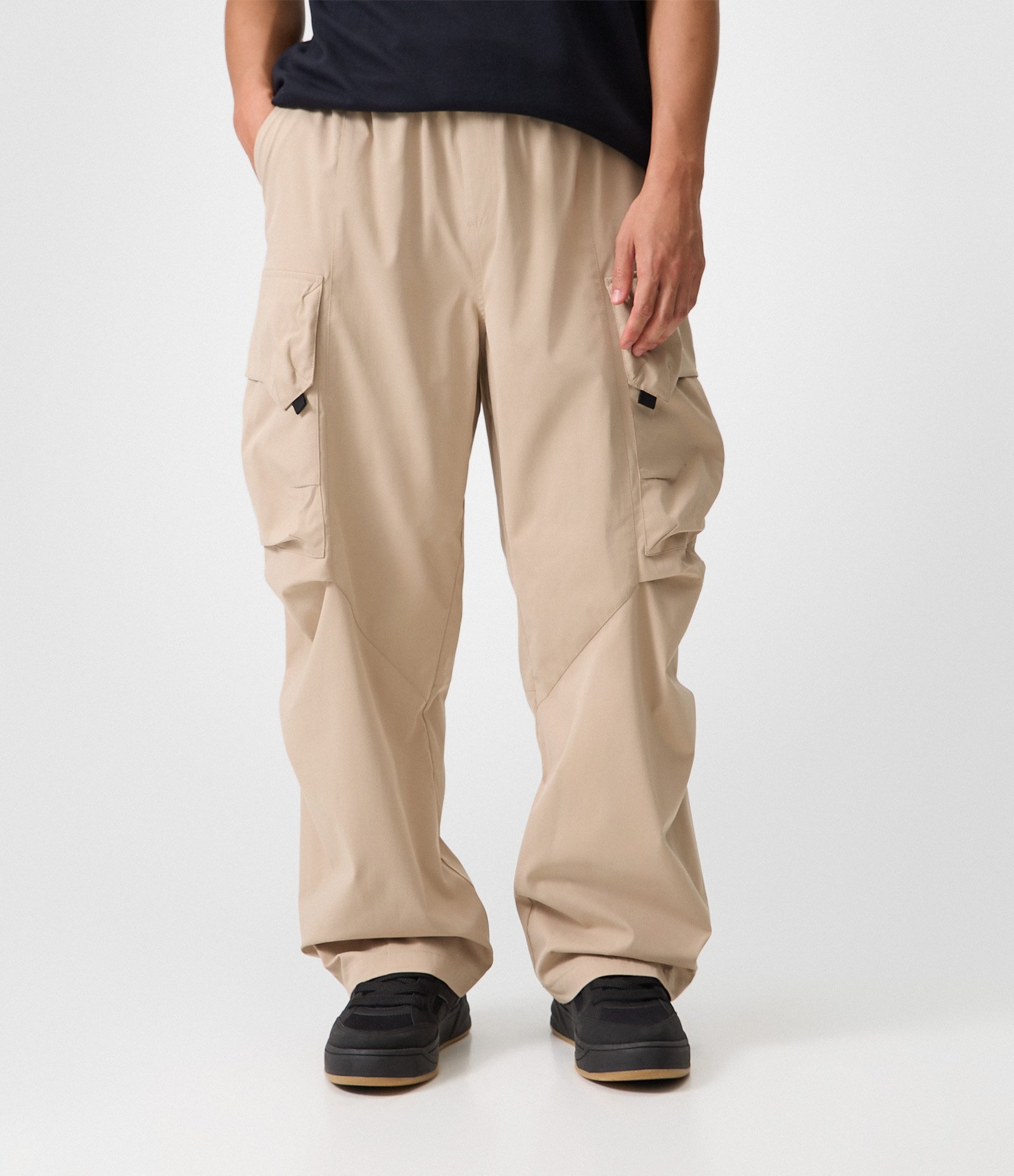 Calça Super Baggy em Microfibra com Bolsos Cinza 2