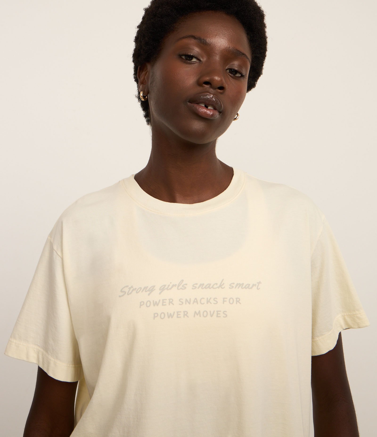 Camiseta Oversized Esportiva em Algodão com Estampa Power Snack Amarelo Manteiga 1