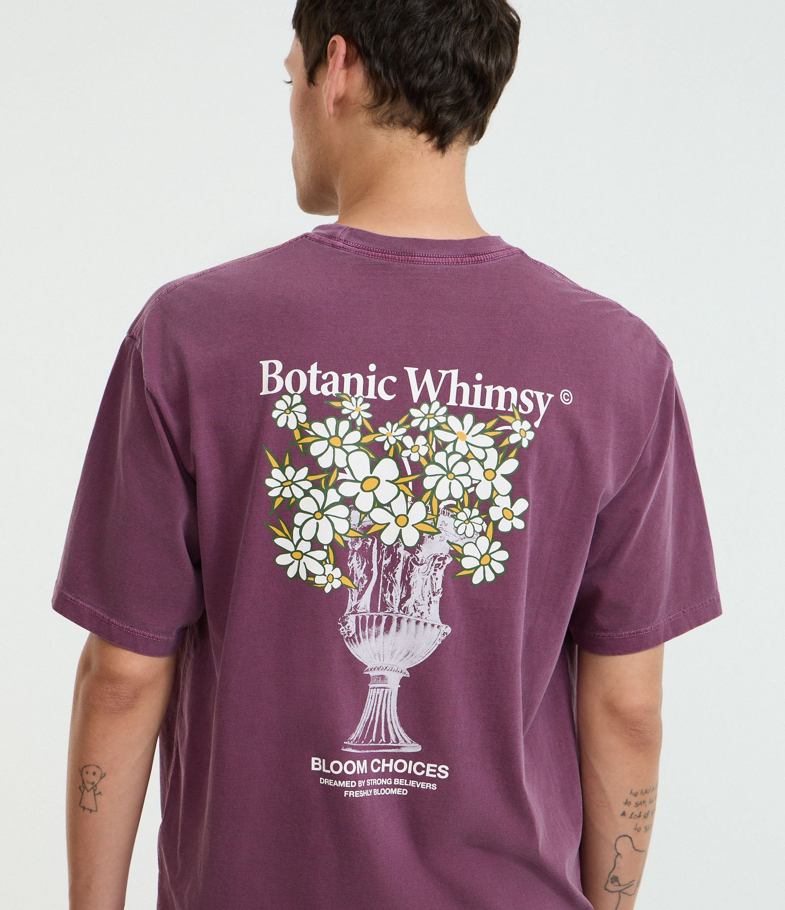 Camiseta Boxy em Algodão Estonado com Estampa Frente e Costas de Flores Roxo 3