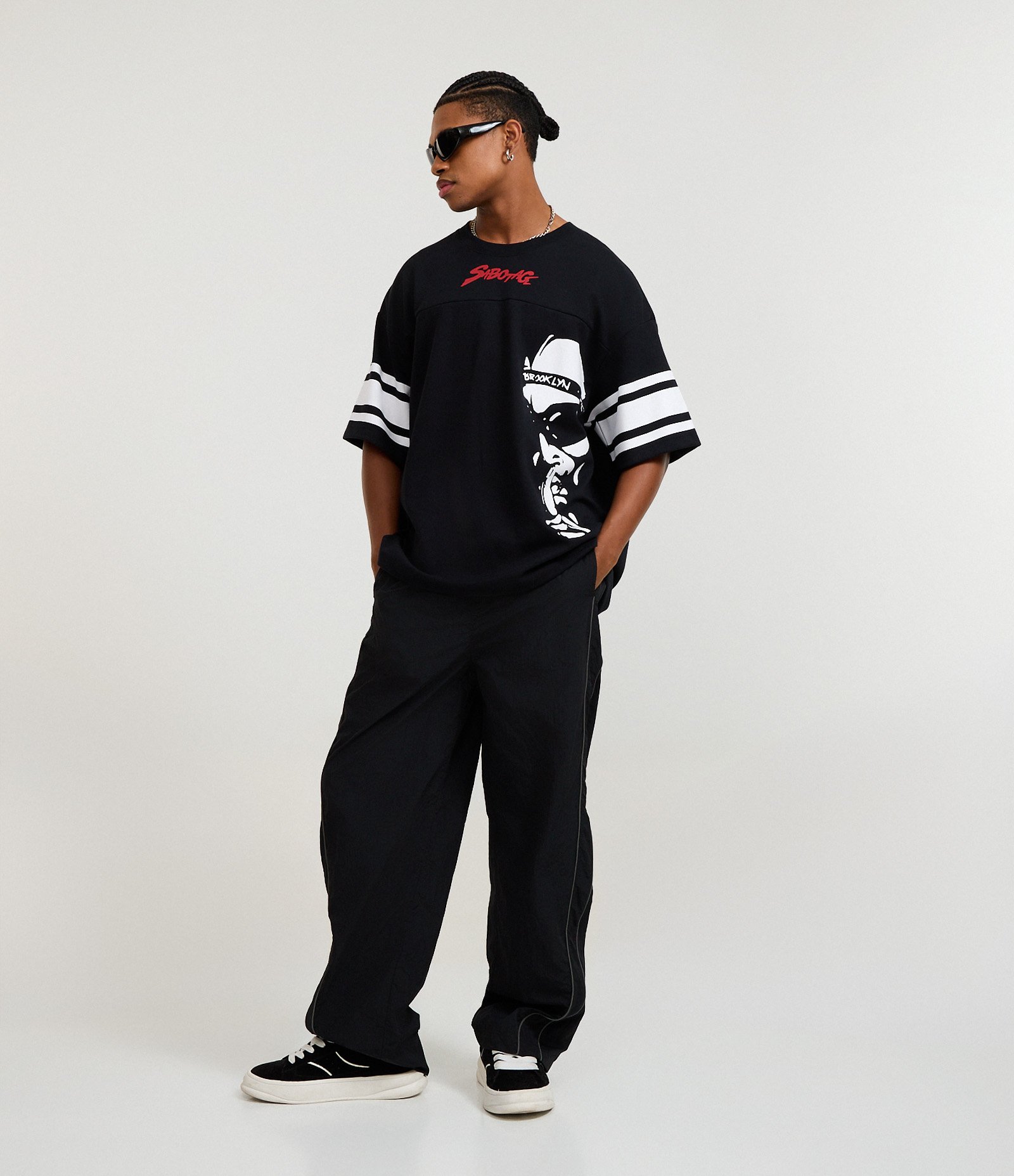 Camiseta Oversized em Algodão com Estampa Lettering Sabotage Preto 2