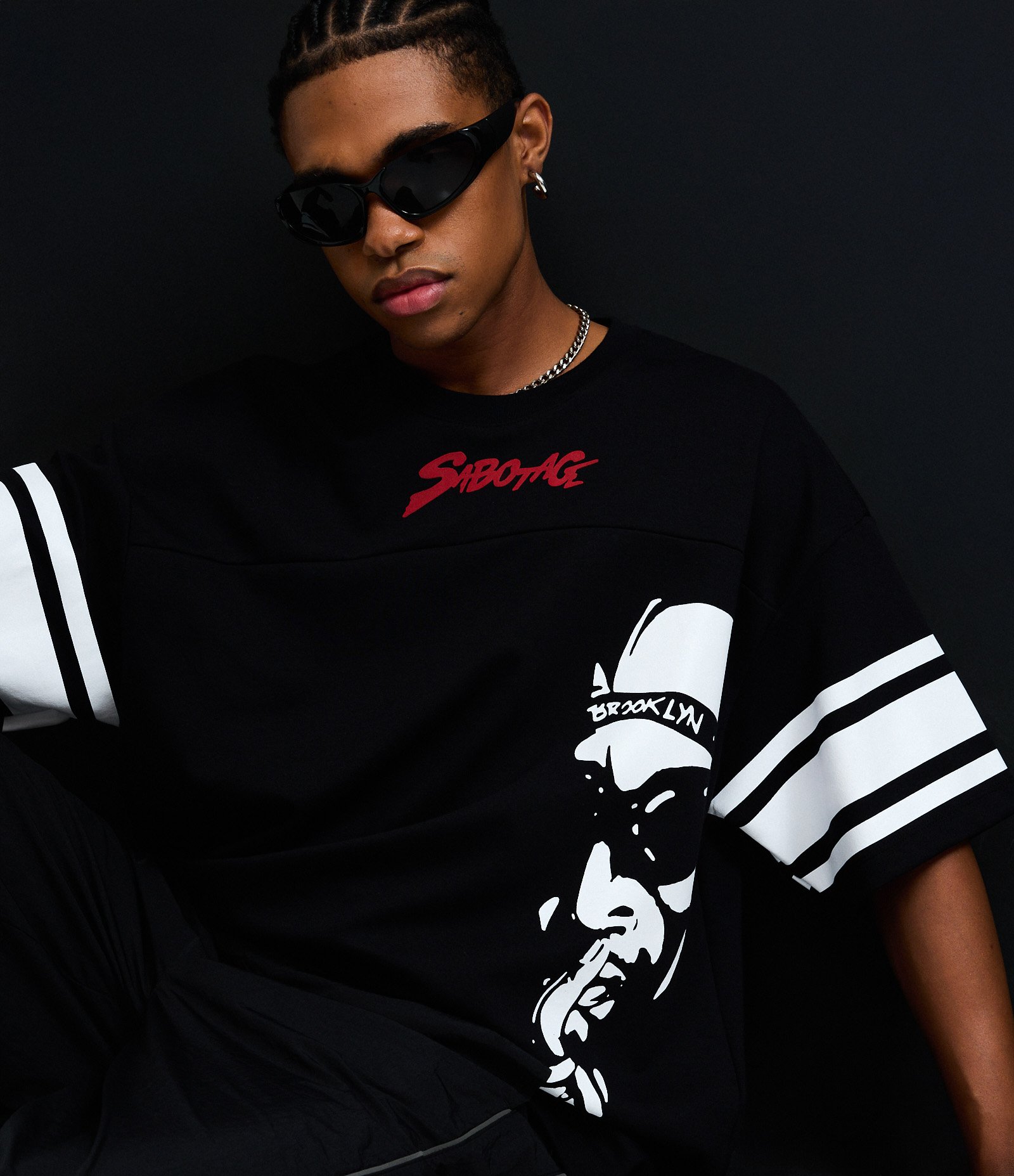 Camiseta Oversized em Algodão com Estampa Lettering Sabotage Preto 4