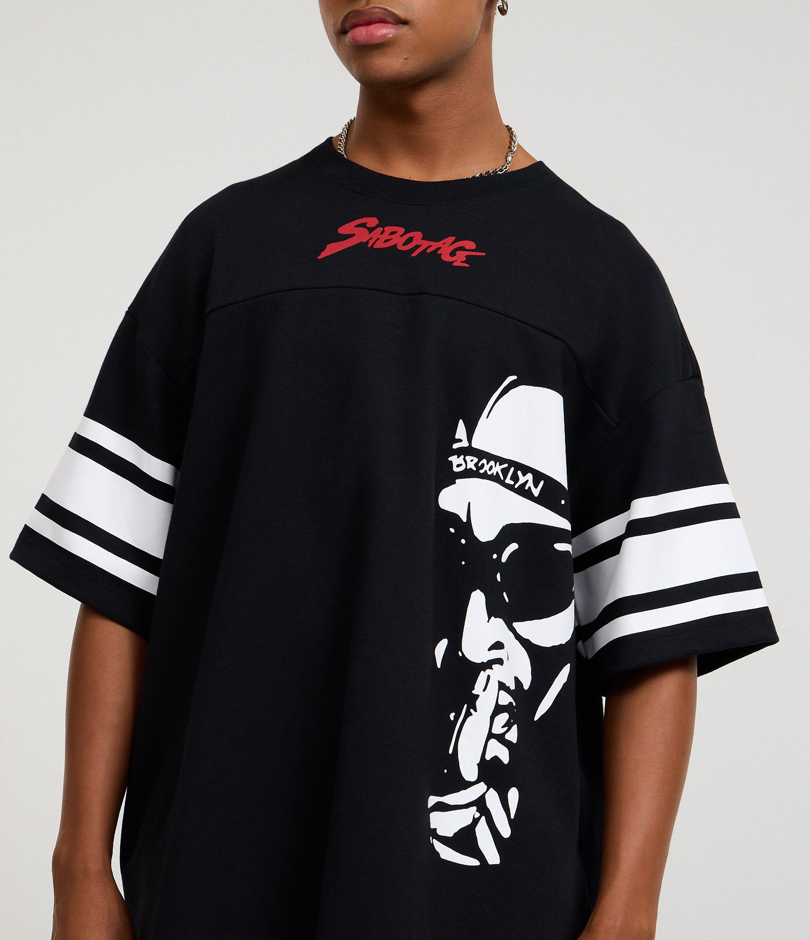 Camiseta Oversized em Algodão com Estampa Lettering Sabotage Preto 5