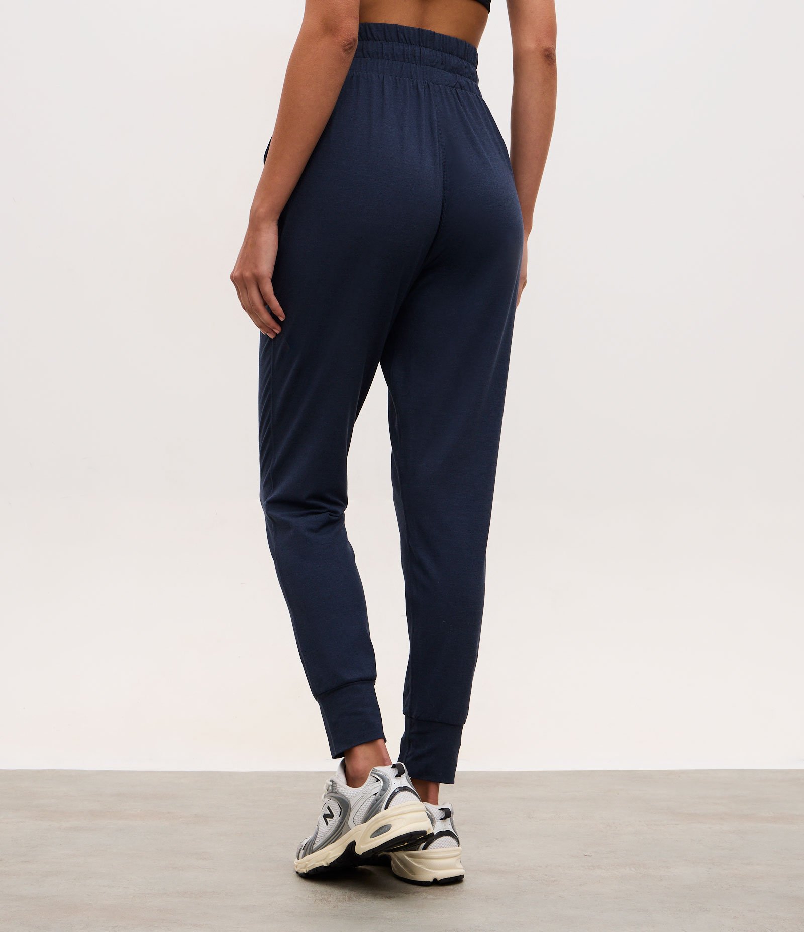 Calça Jogger Esportiva com Cós Regulável e Toque Suave Azul Escuro 4