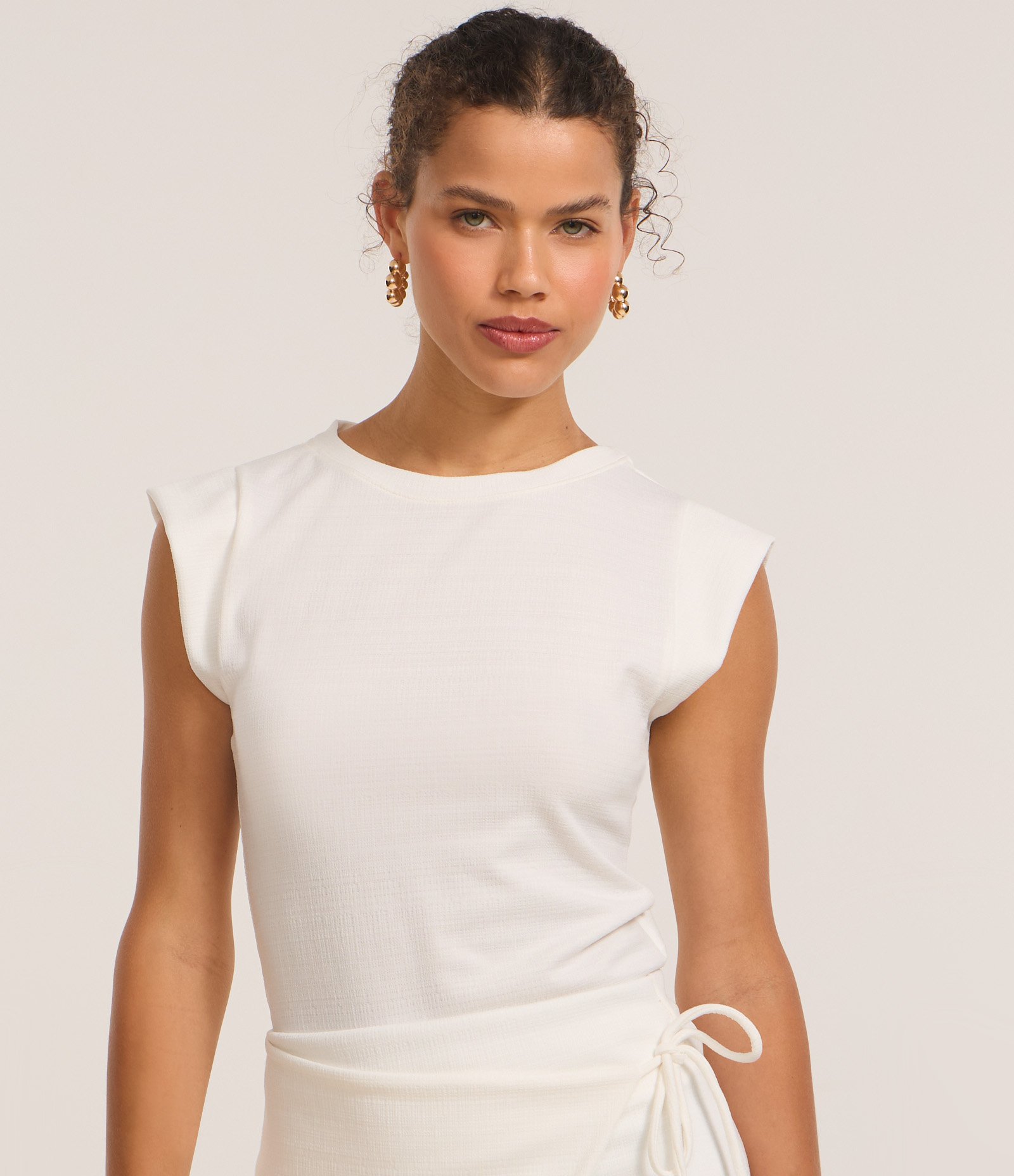 Blusa com Textura e Ombro Estruturado Branco 1