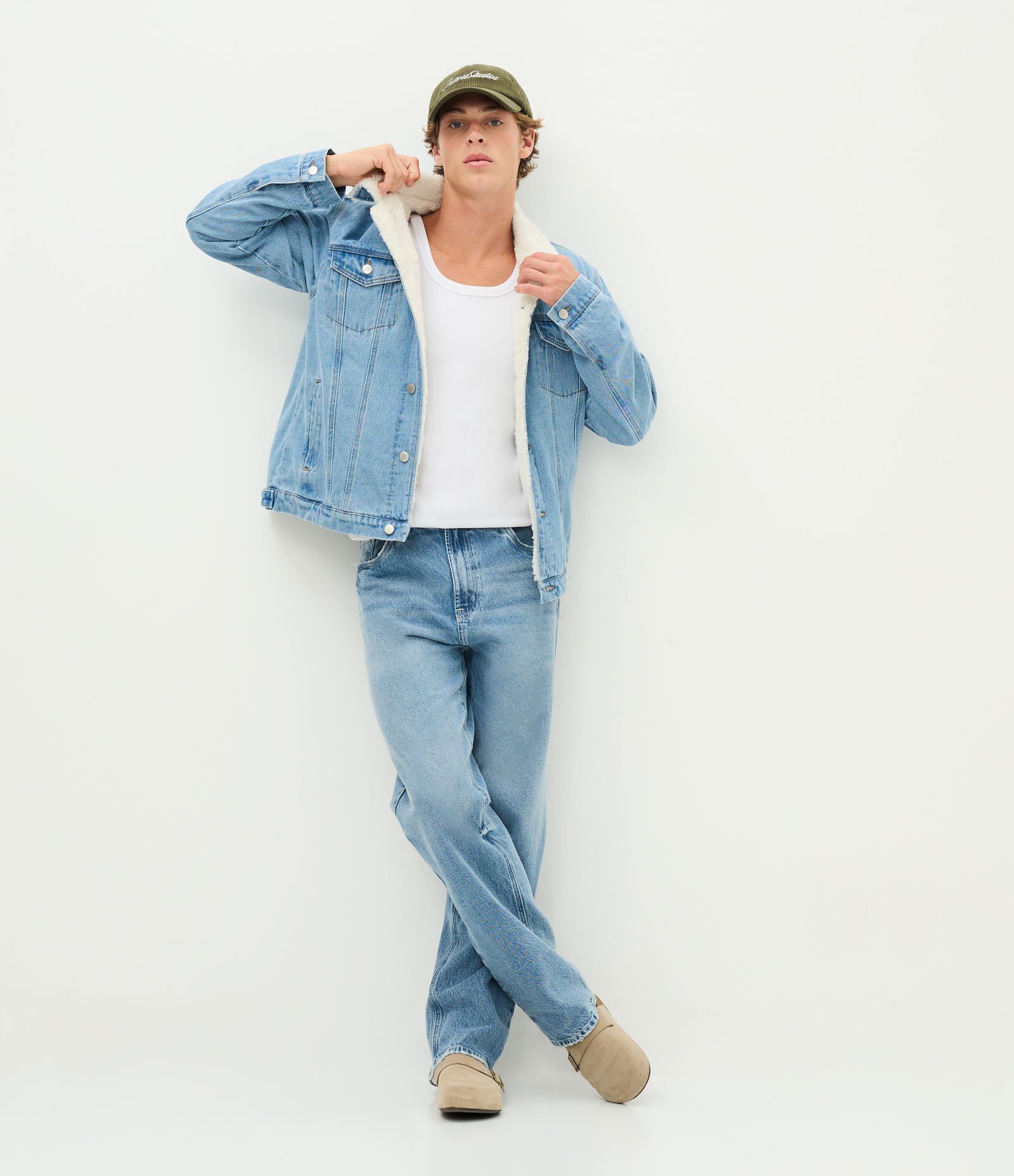 Jaqueta Jeans com Forro Sherpa Azul 2