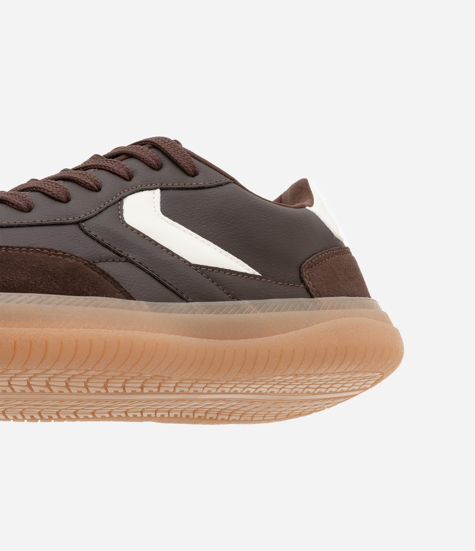 Tênis Street em PU com Detalhes nas Laterais Marrom 3