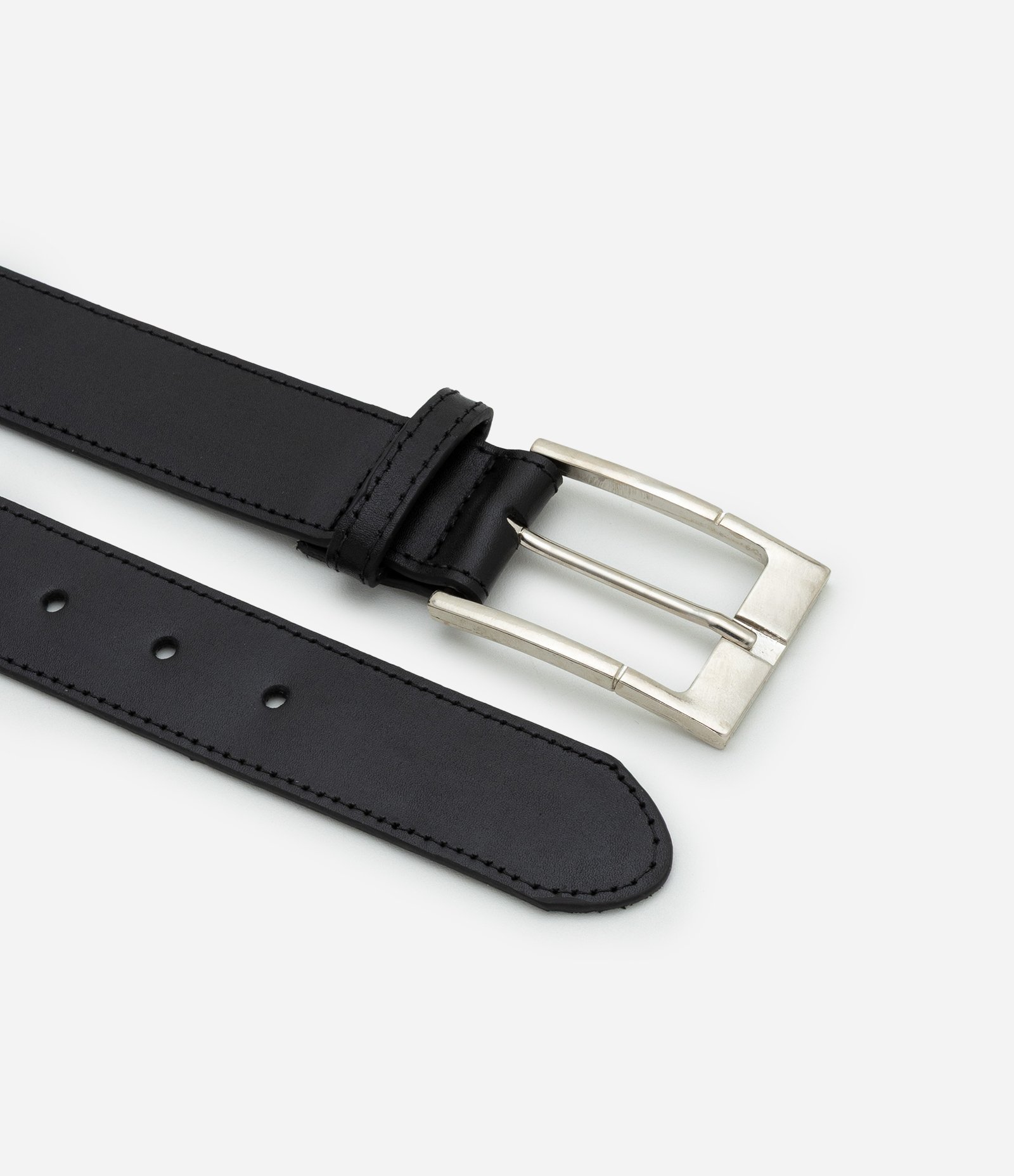 Cinto Médio em Couro Alongado e Fivela Quadrada Metalizada Preto 3