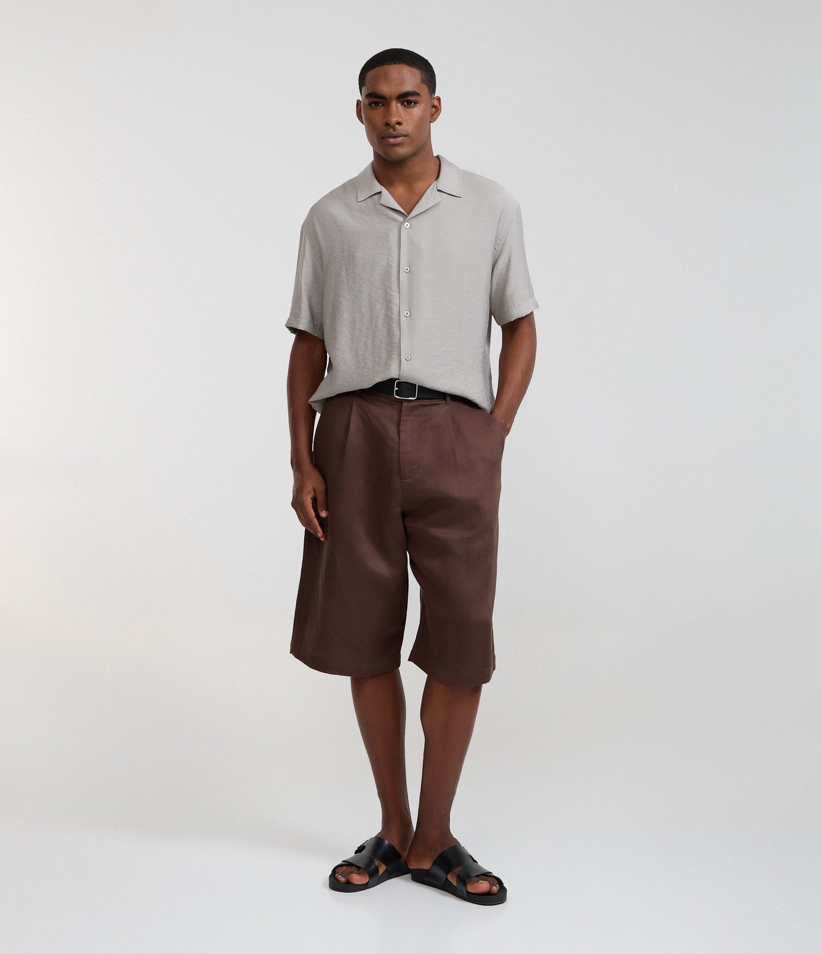 Camisa Boxy em Viscose Texturizado e Gola Bowling Cinza 5