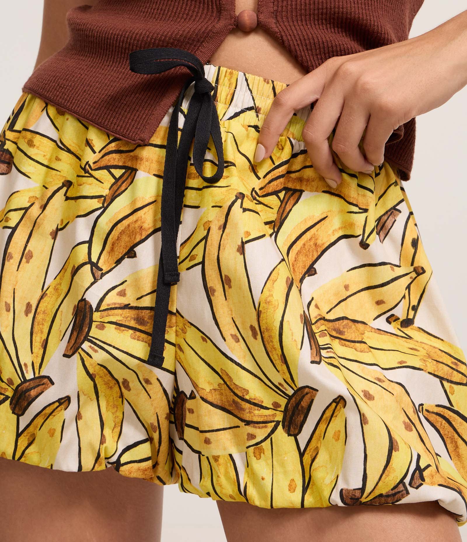 Short em Tricoline com Cós Elástico e Estampa de Bananas Amarelo 4