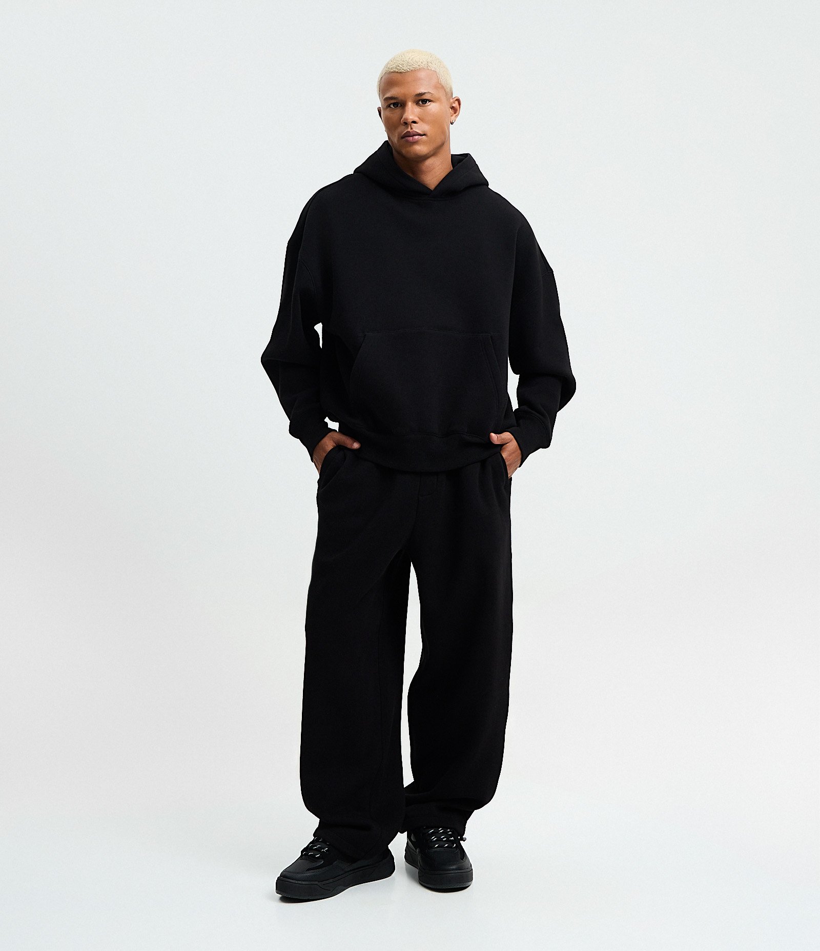 Calça Baggy em Moletom com Felpa com Barra Regulável Preto 1