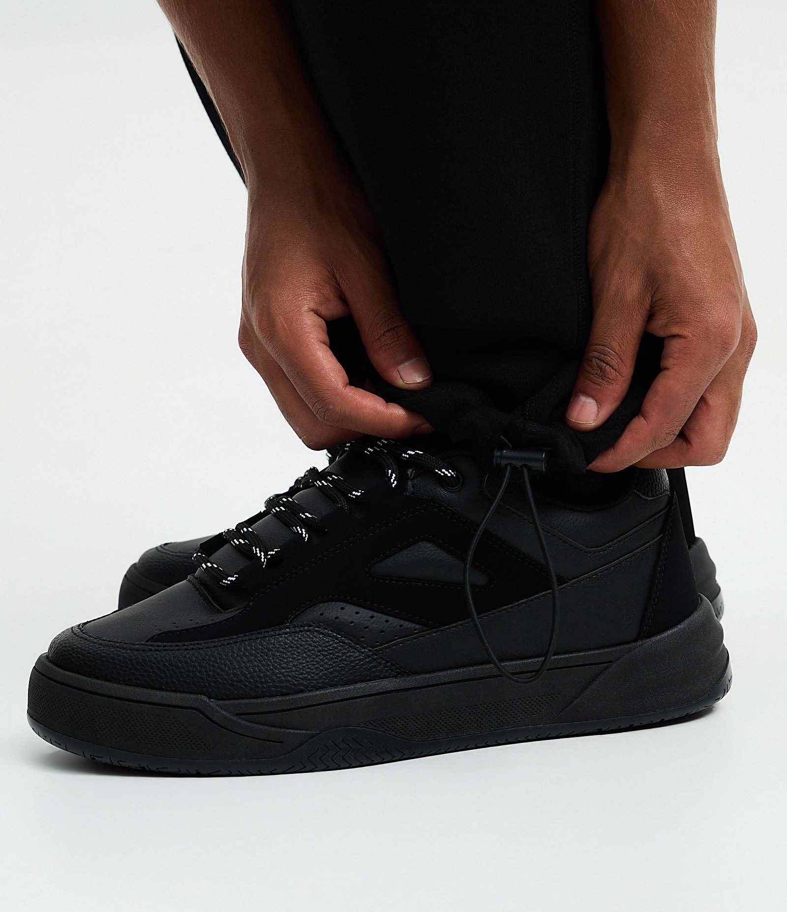 Calça Baggy em Moletom com Felpa com Barra Regulável Preto 4
