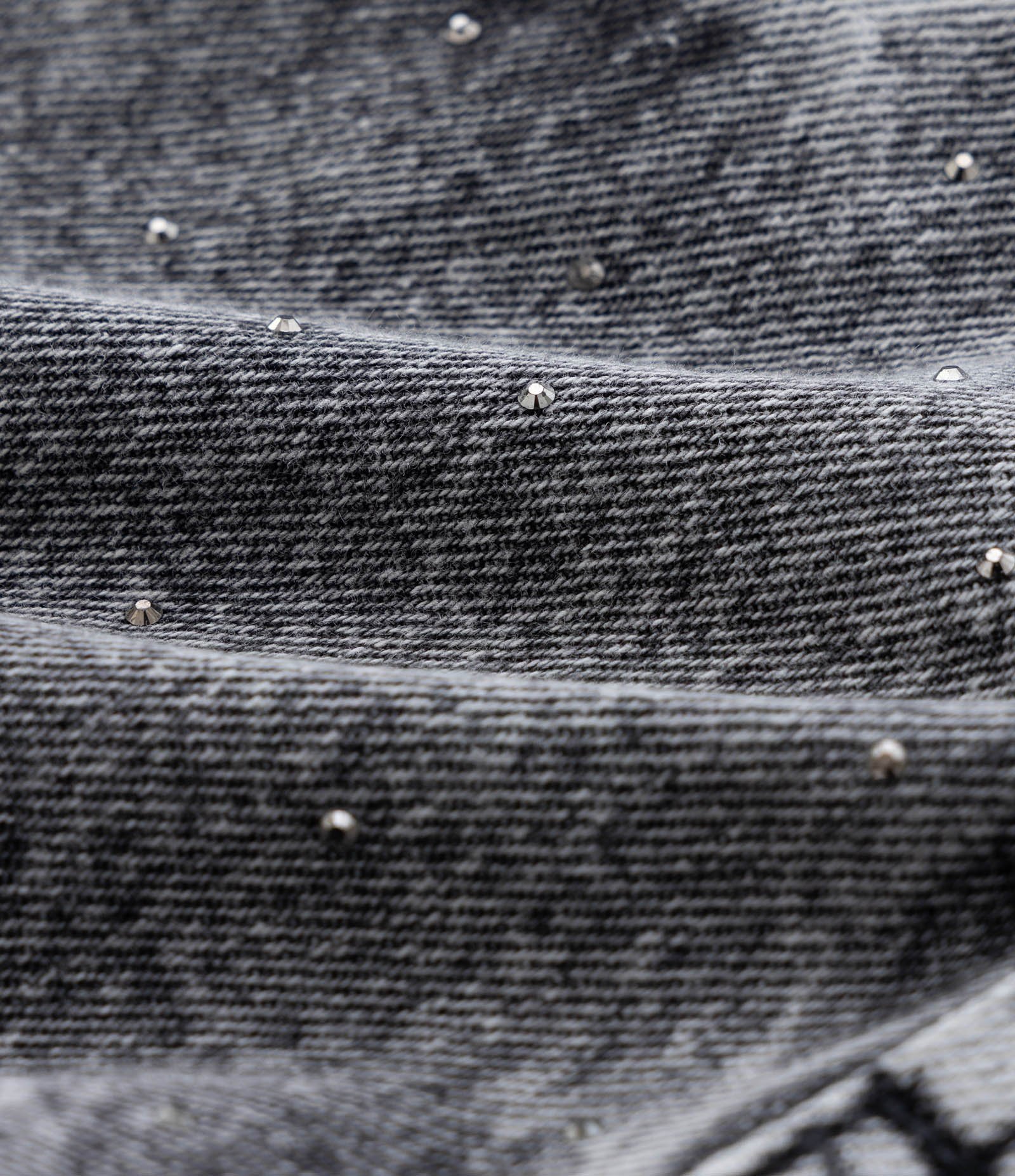 Short Infantil em Jeans com Aplicação de Brilhos - Tam 5 a 14 Anos Preto 4