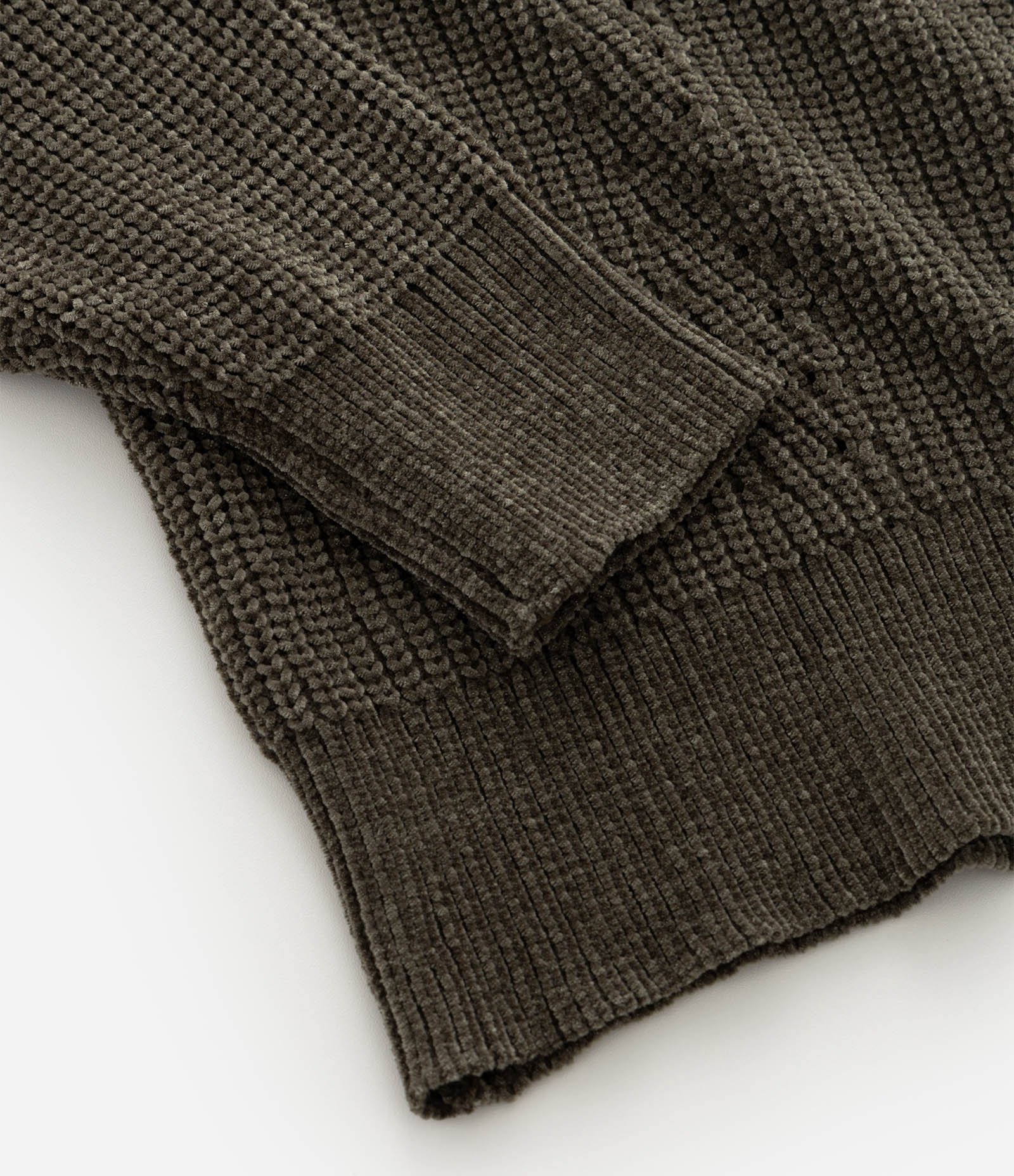 Suéter Amplo em Tricô Chenille Curve & Plus Size Verde 4