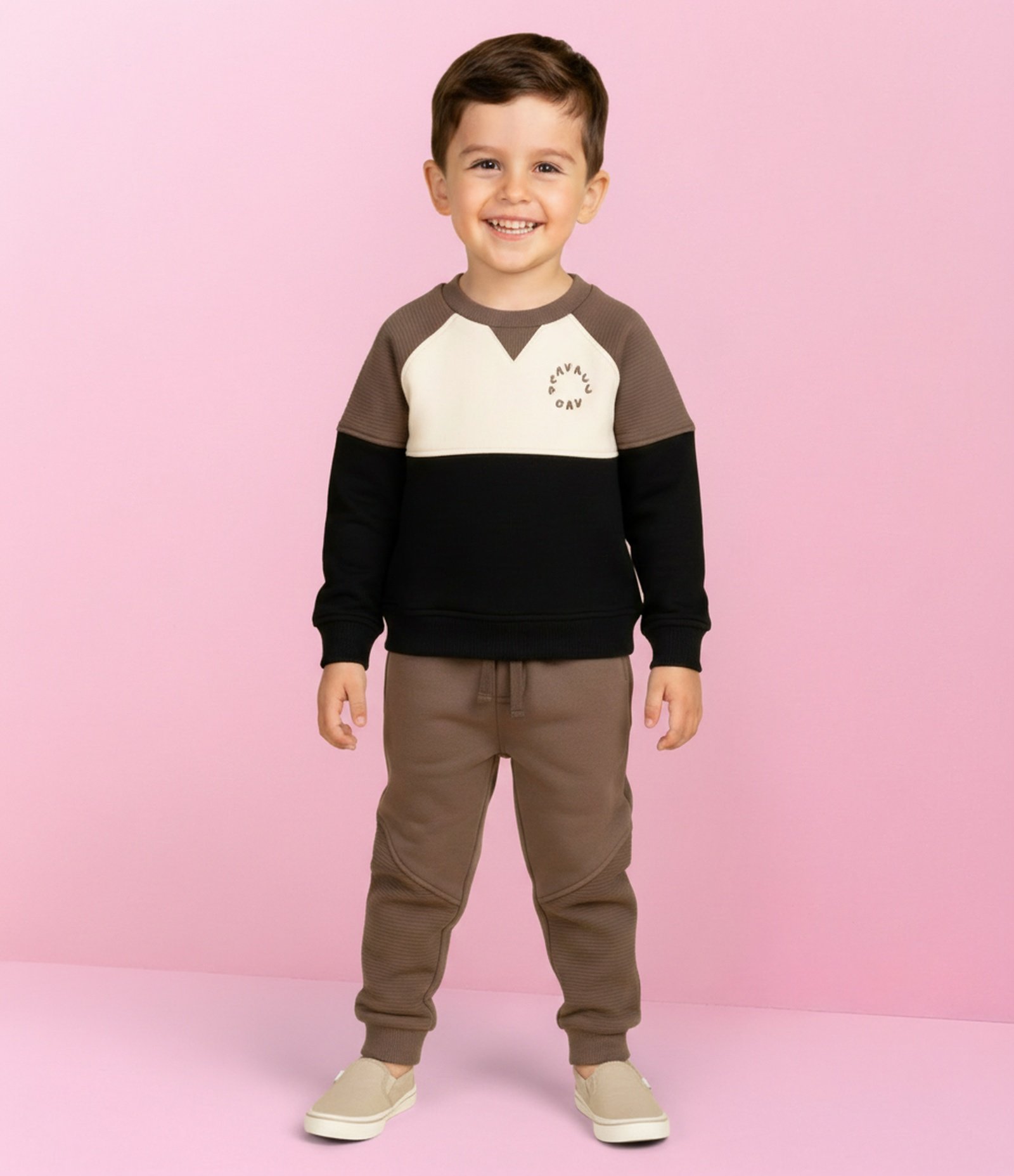 Conjunto Infantil com Recortes e Lettering – Tam 1 a 5/6 Anos Marrom/Preto 1