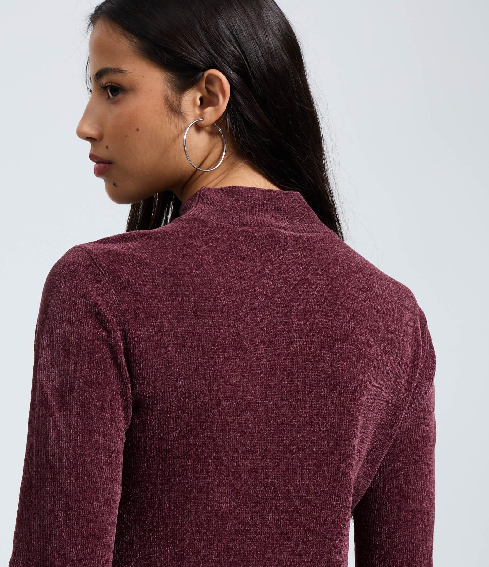 Blusa em Chenille com Gola Altinha Vinho 4