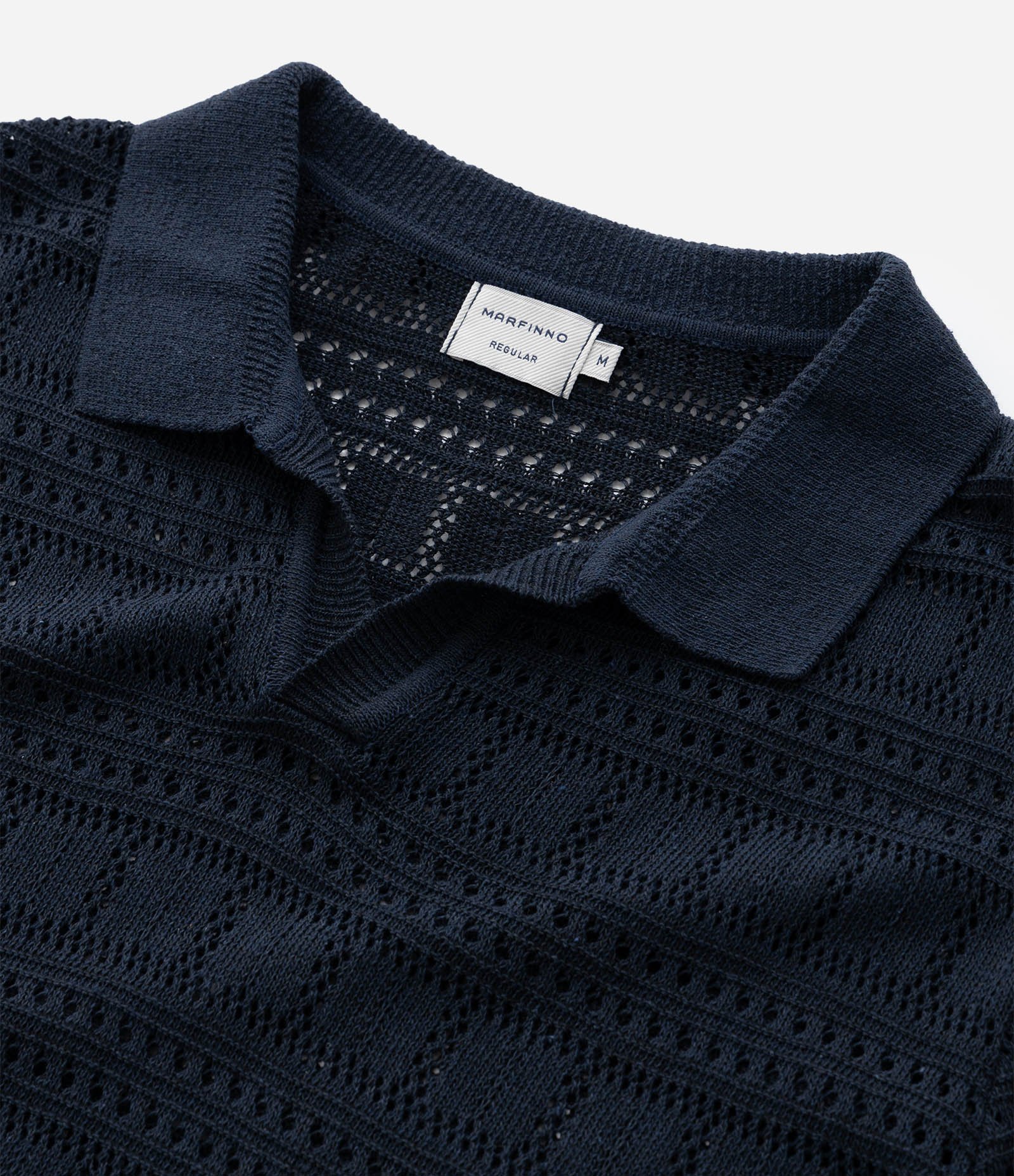 Camiseta Polo com Textura Patchwork e Gola em V Azul Escuro 9