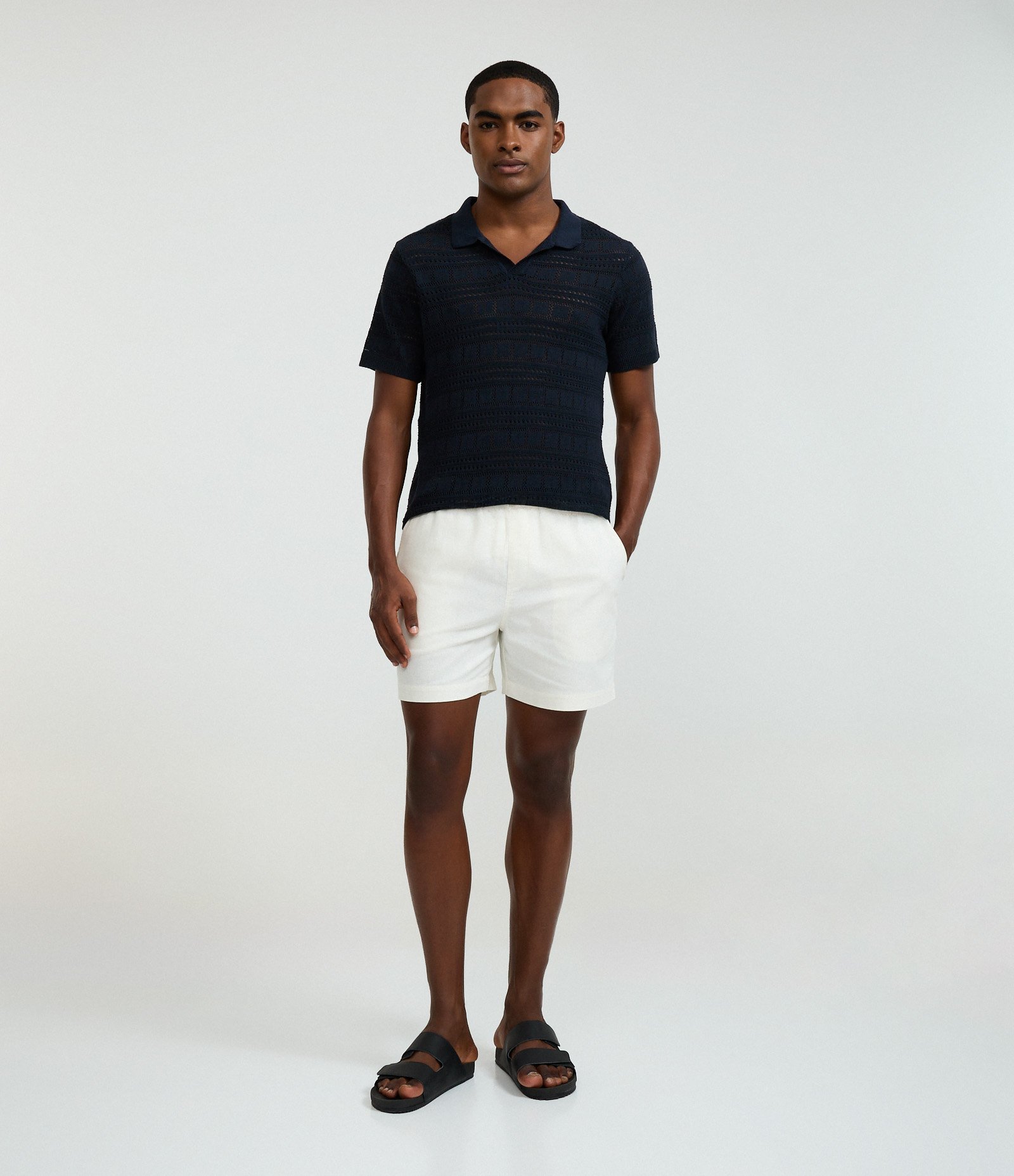 Camiseta Polo com Textura Patchwork e Gola em V Azul Escuro 2