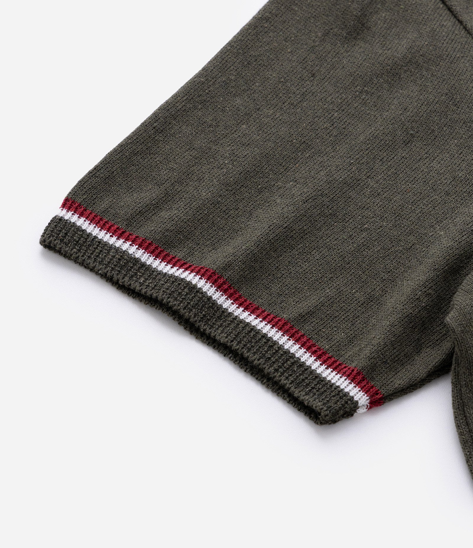 Camisa Polo Comfort com Gola V e Detalhes Contrastantes Verde 5