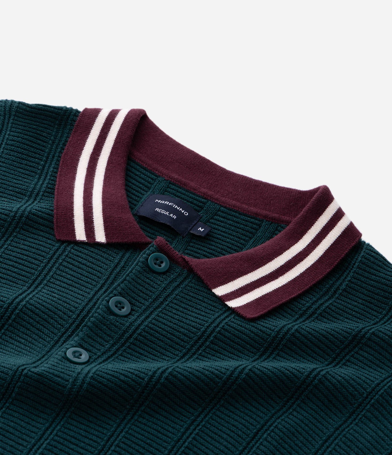 Polo Manga Curta em Tricô Texturizado com Gola Contrastante Verde 10