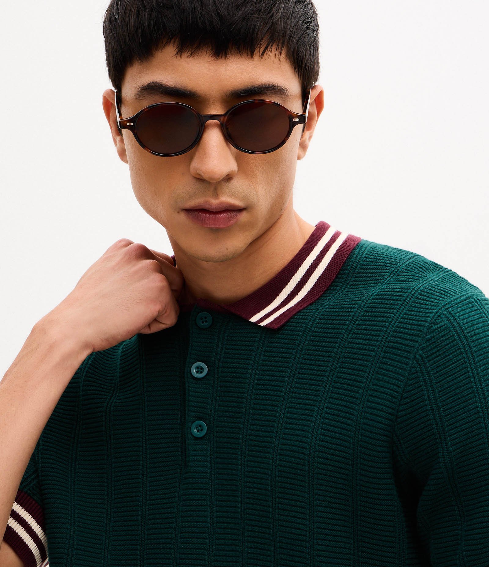 Polo Manga Curta em Tricô Texturizado com Gola Contrastante Verde 3