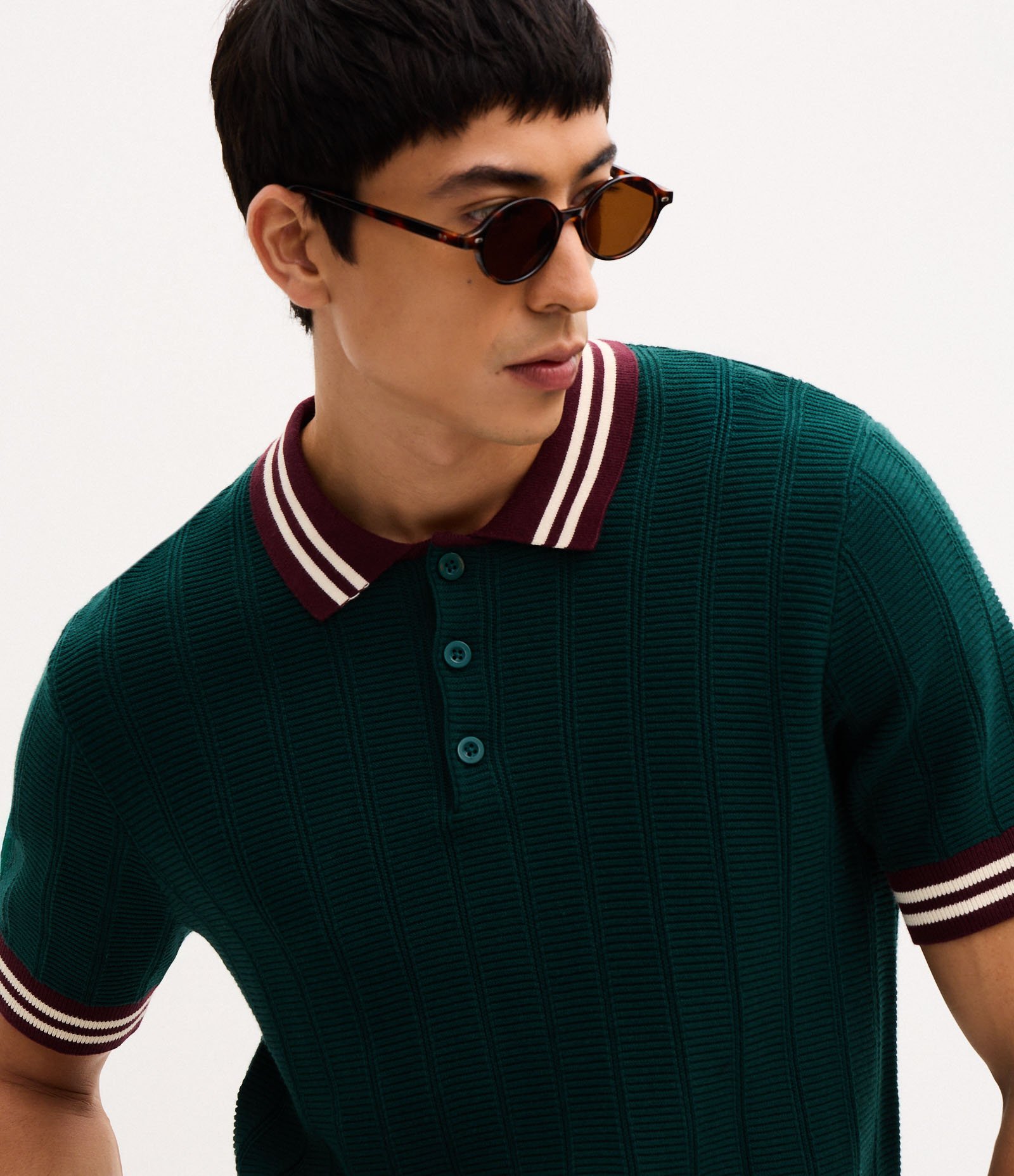 Polo Manga Curta em Tricô Texturizado com Gola Contrastante Verde 4