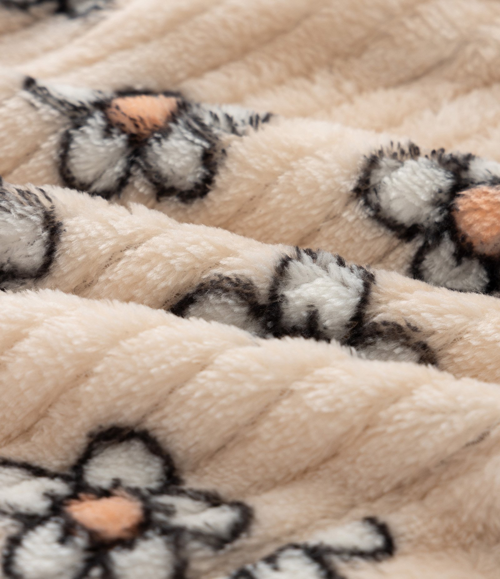 Pijama Infantil com Estampa Capivara em Chenille – Tam 5 a 14 Anos Off White/Bege 6