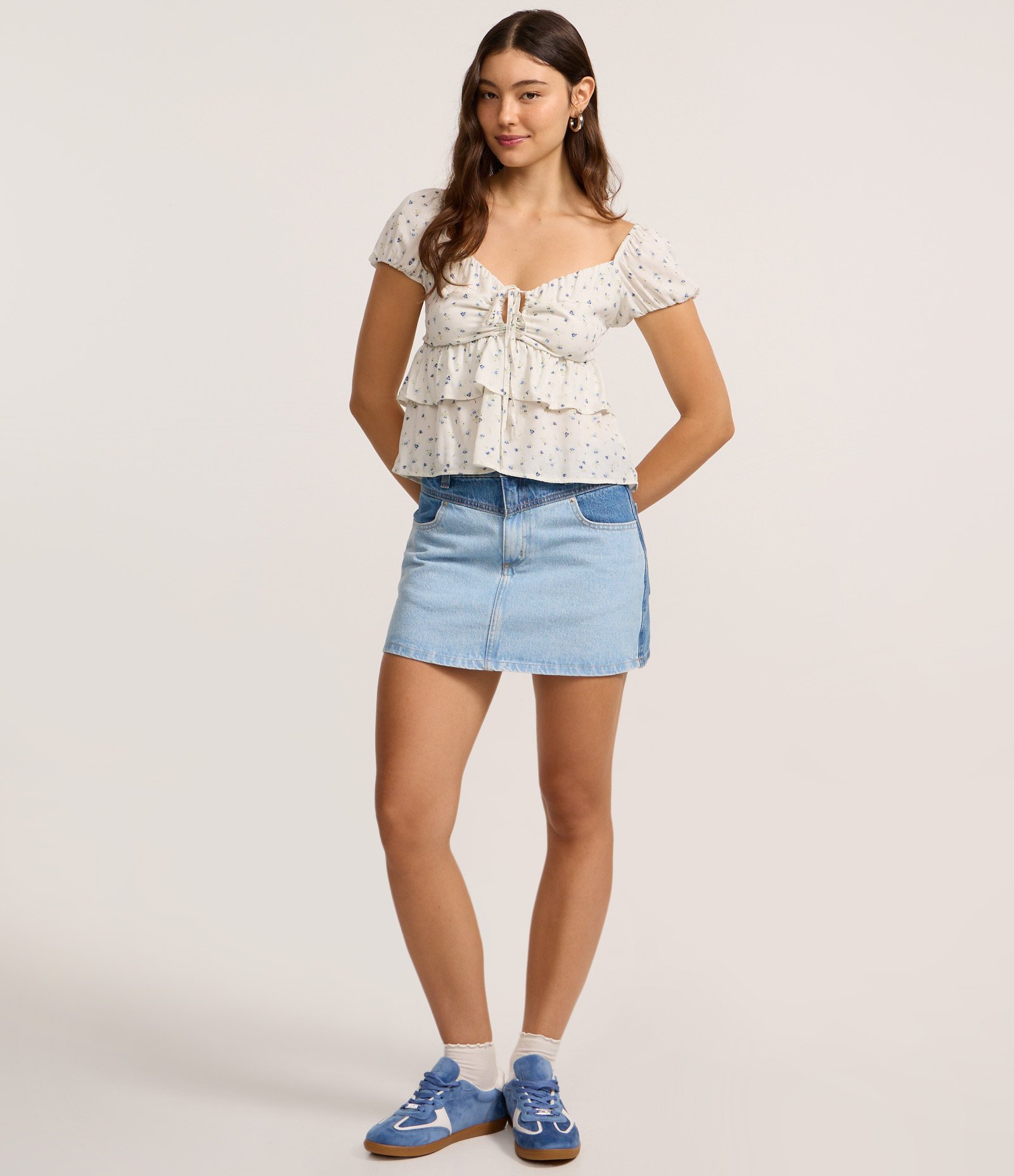 Blusa Manga Curta com Estampa Floral e Babados Branco 2