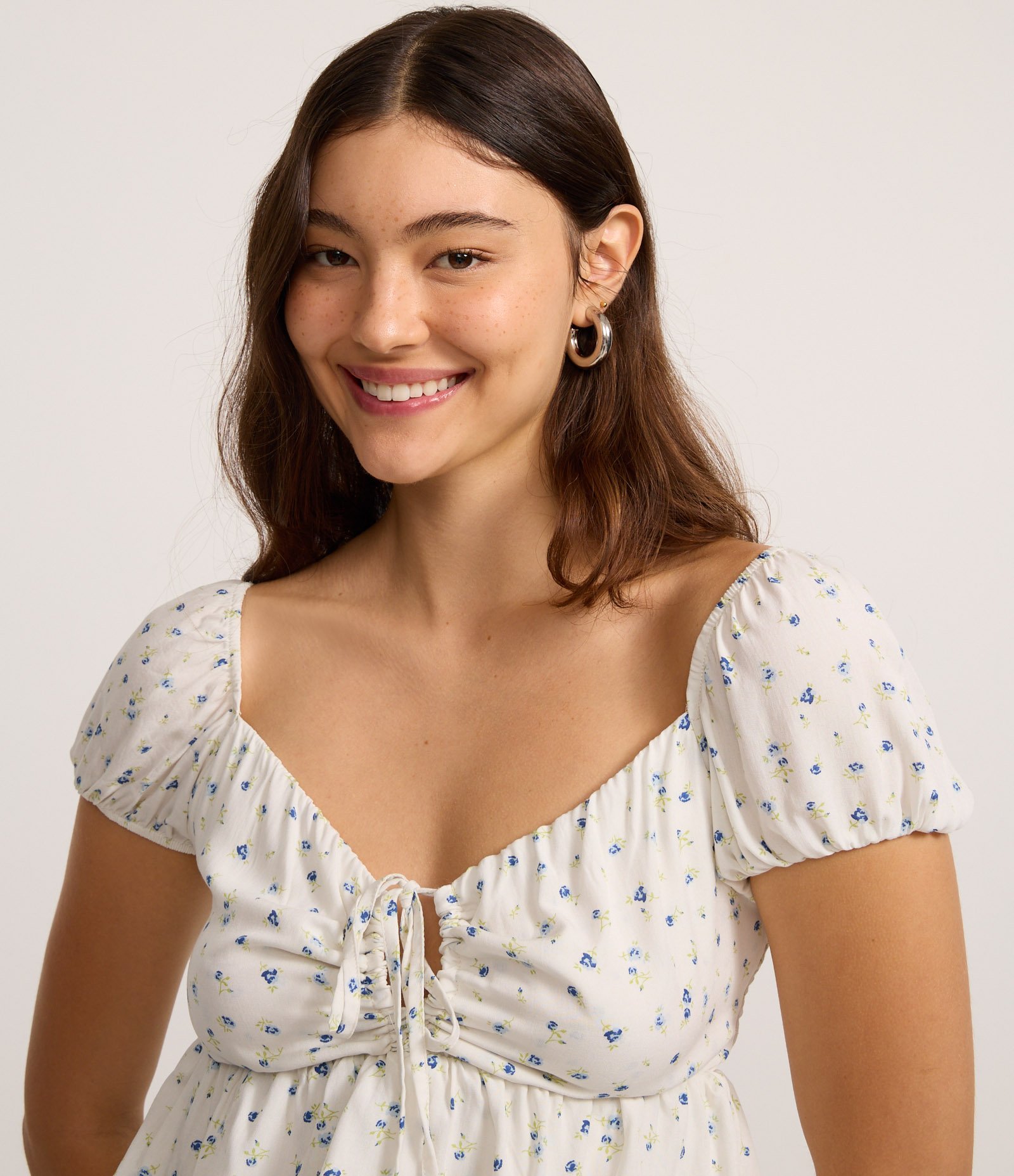 Blusa Manga Curta com Estampa Floral e Babados Branco 3