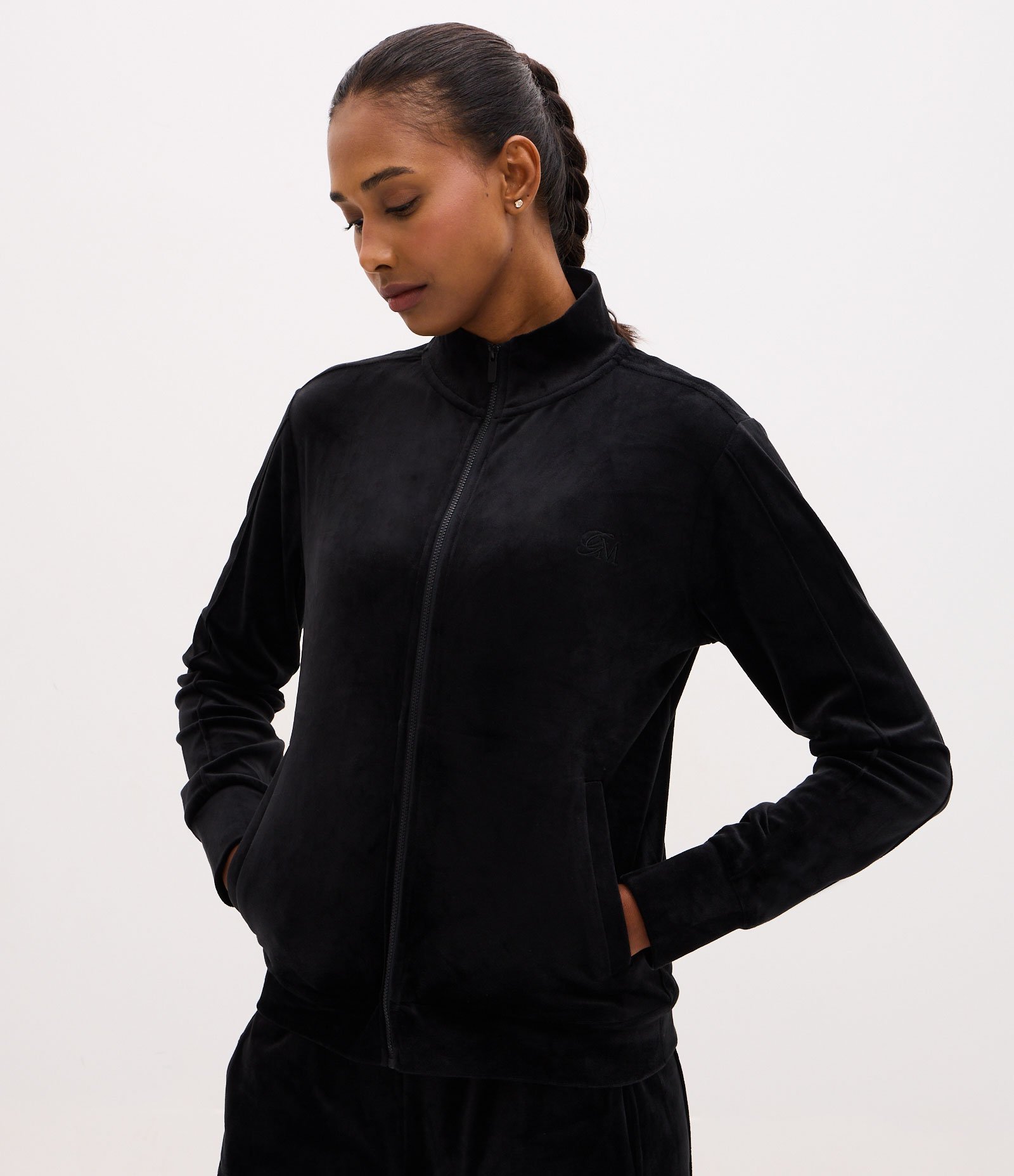 Jaqueta Esportiva em Plush com Gola Alta e Zíper Preto 2