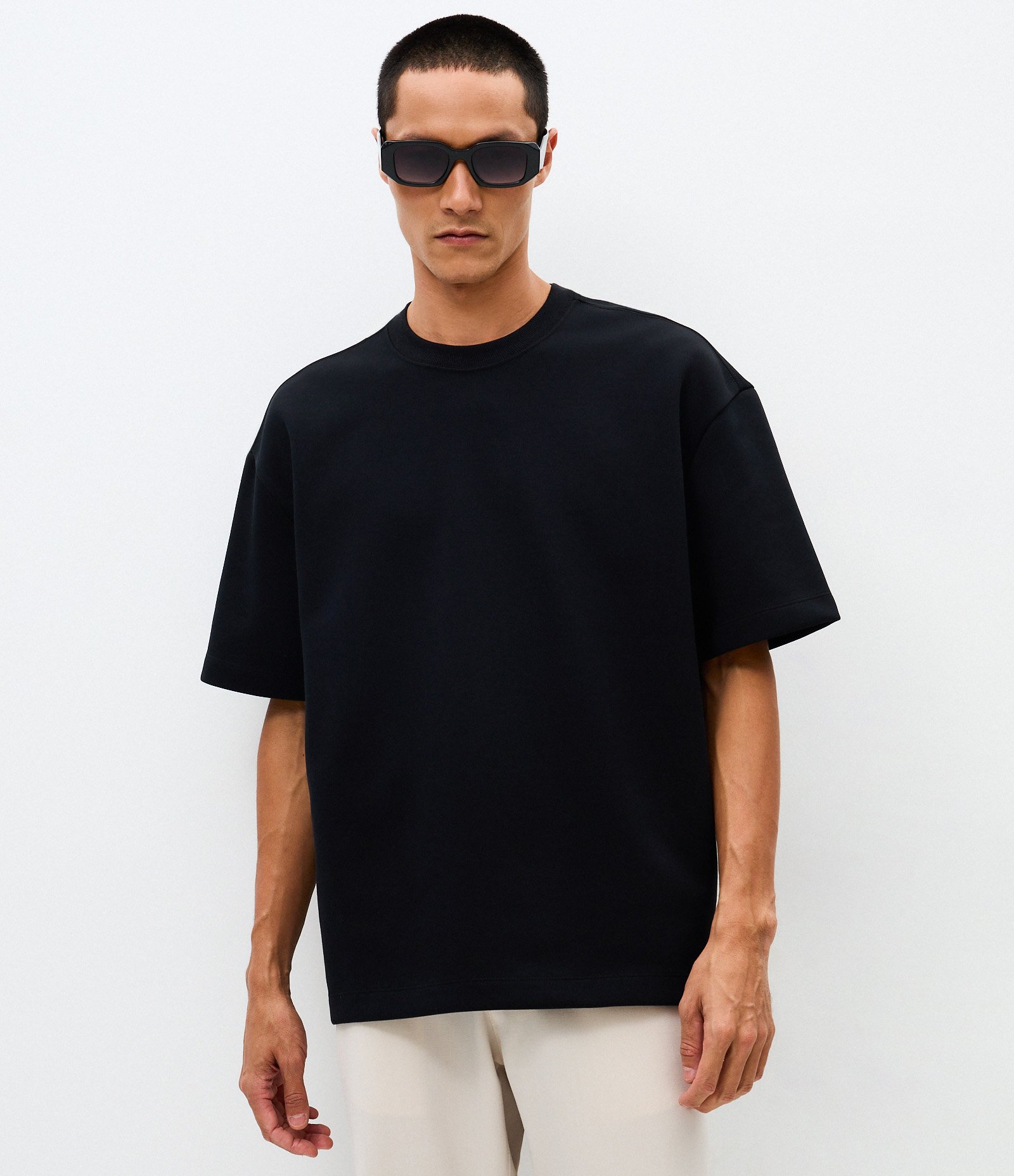 Camiseta Boxy Tech em Malha Pesada Preto 2