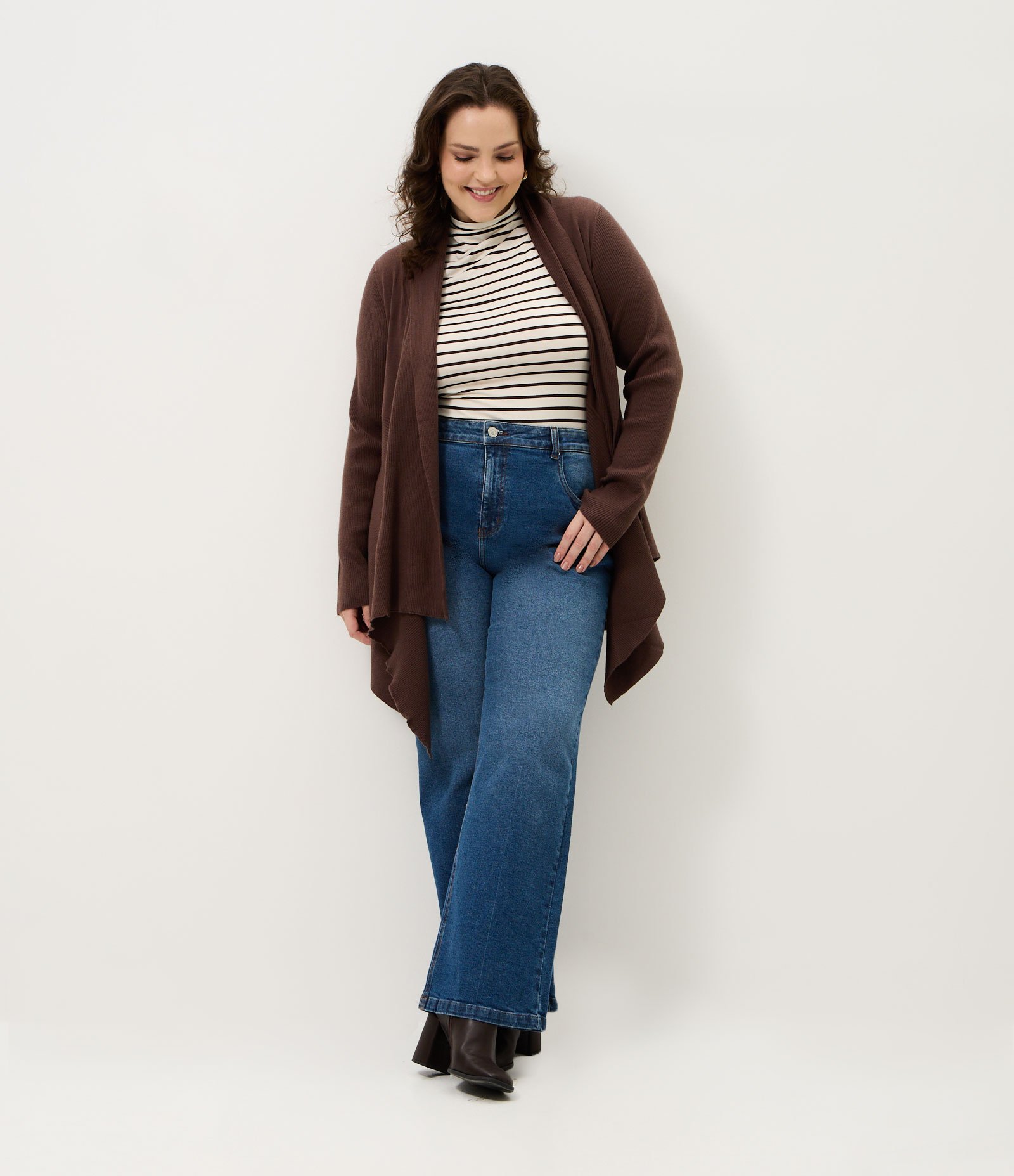 Cardigan Alongado em Tricô com Pontas Curve & Plus Size Marrom 2