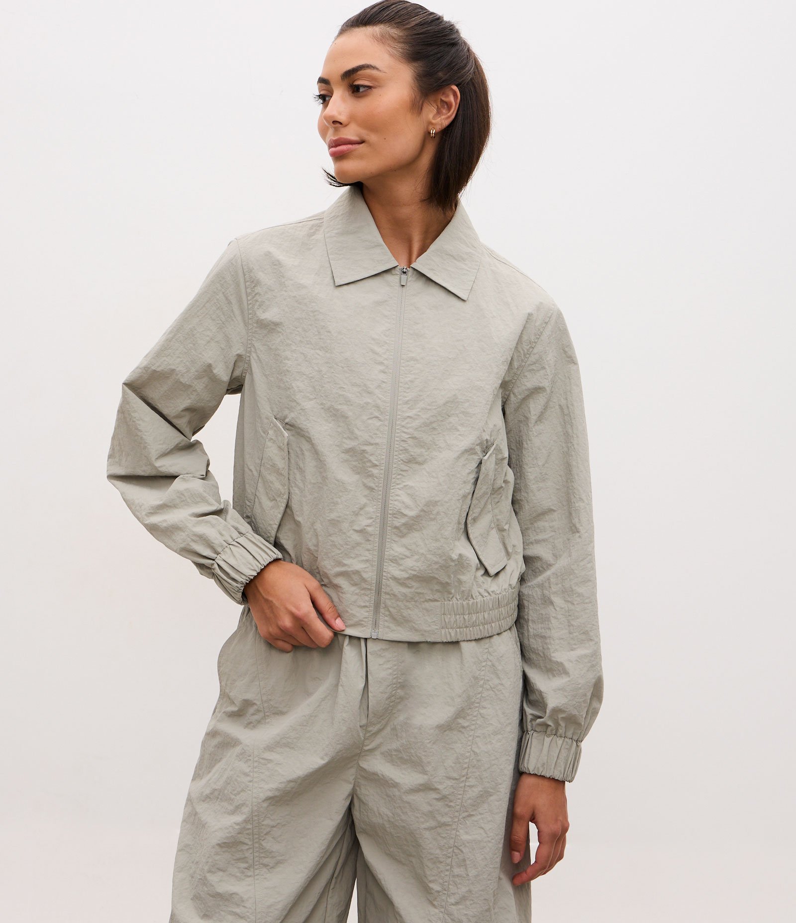 Jaqueta Oversized Esportiva com Tecnologia Dry Cinza 1