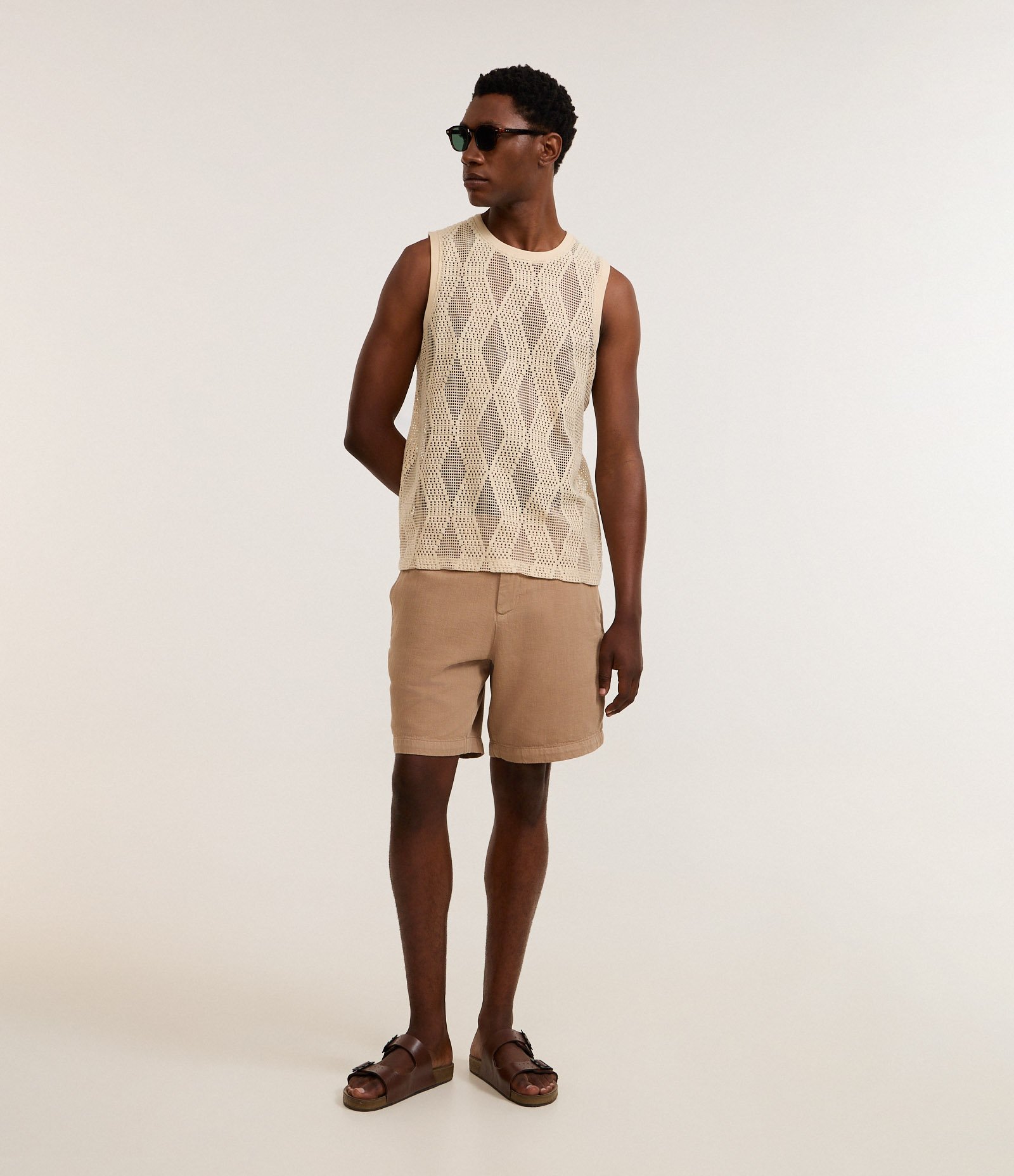 Bermuda de Alfaiataria em Viscolinho com Bolsos Cinza 1